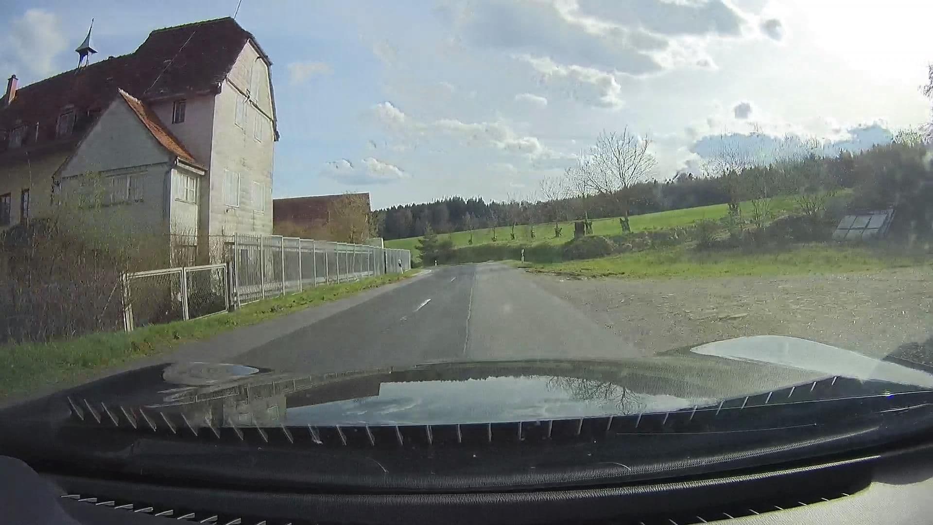 Street view near Villa Geisenhof, Eichenbühl — © joachim_mueller (CC BY-SA · Mapillary)