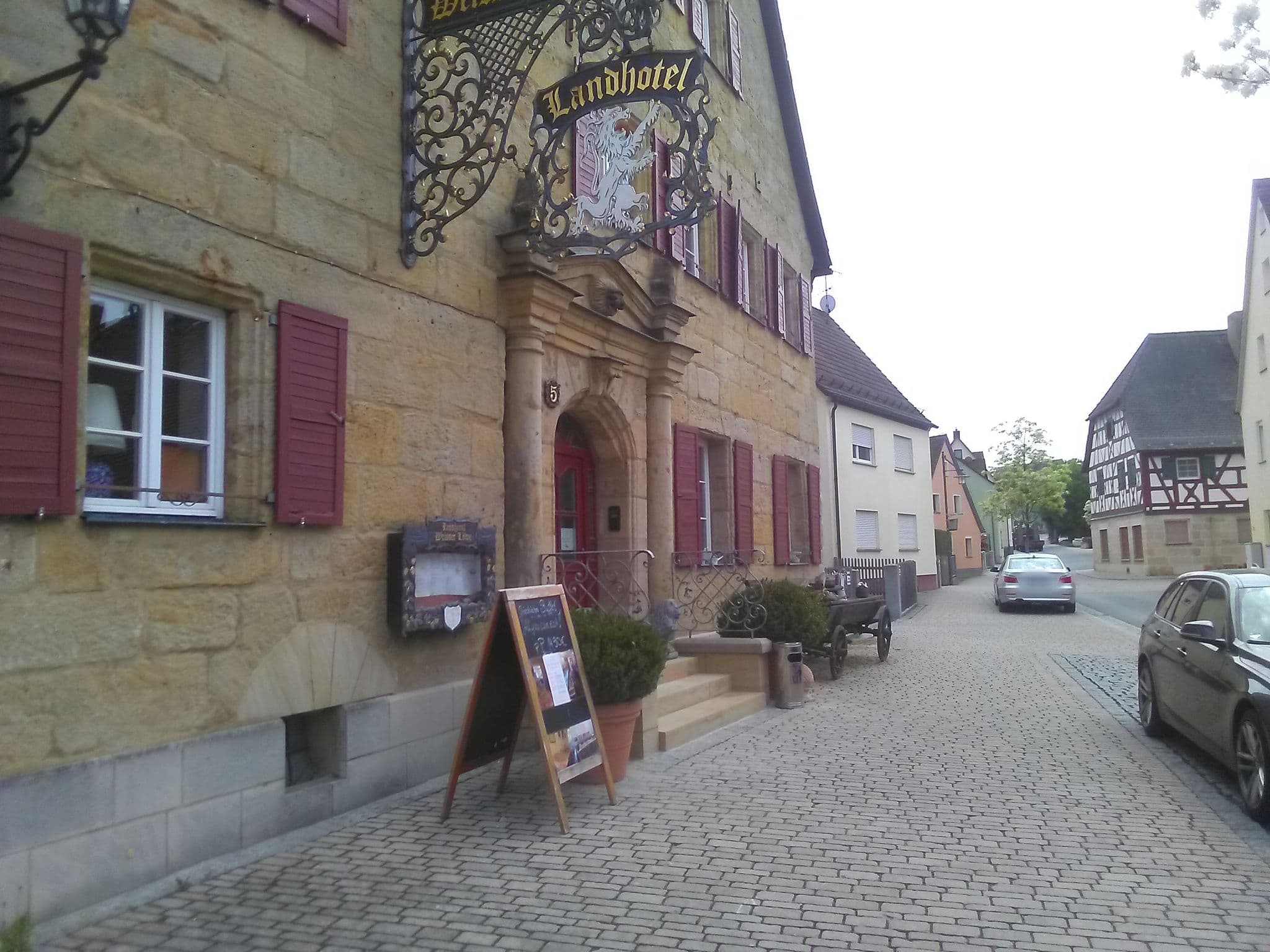 Street view near Weißer Löwe, Kleinsendelbach — © bernd_niemann (CC BY-SA · Mapillary)