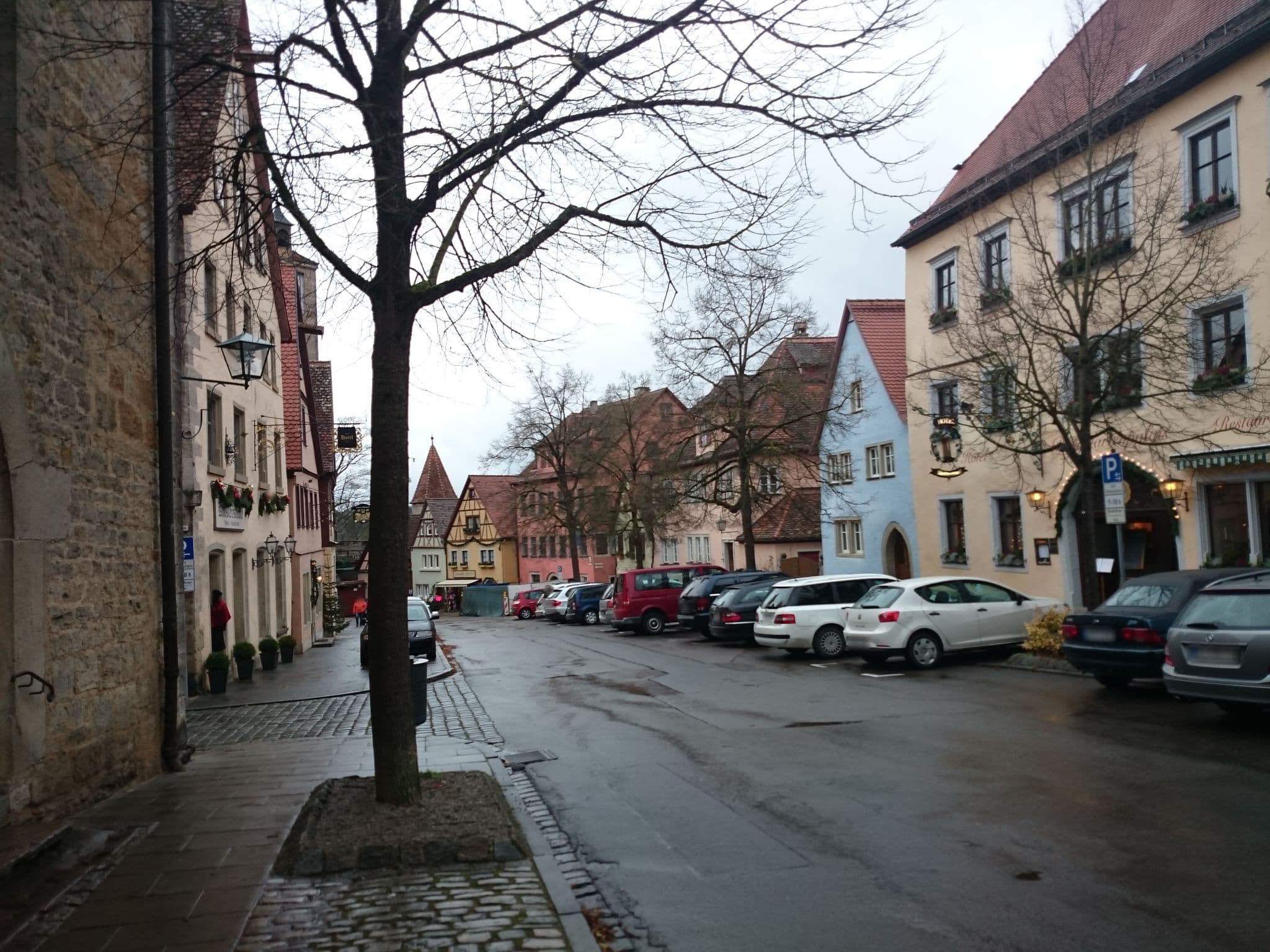 Street view near Hotel Burggartenpalais, Rothenburg ob der Tauber — © versat (CC BY-SA · Mapillary)