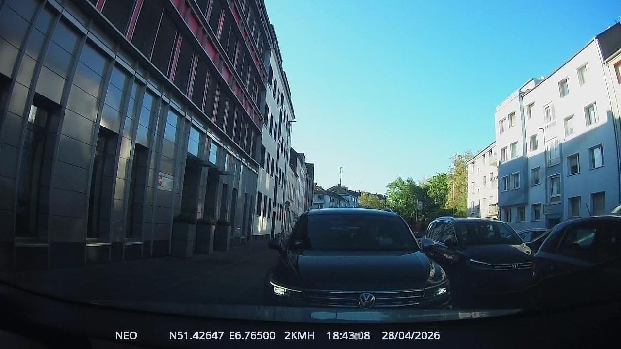 Street view near Hotel Conti, Duisburg — © TechniPorter (CC BY-SA · Mapillary)