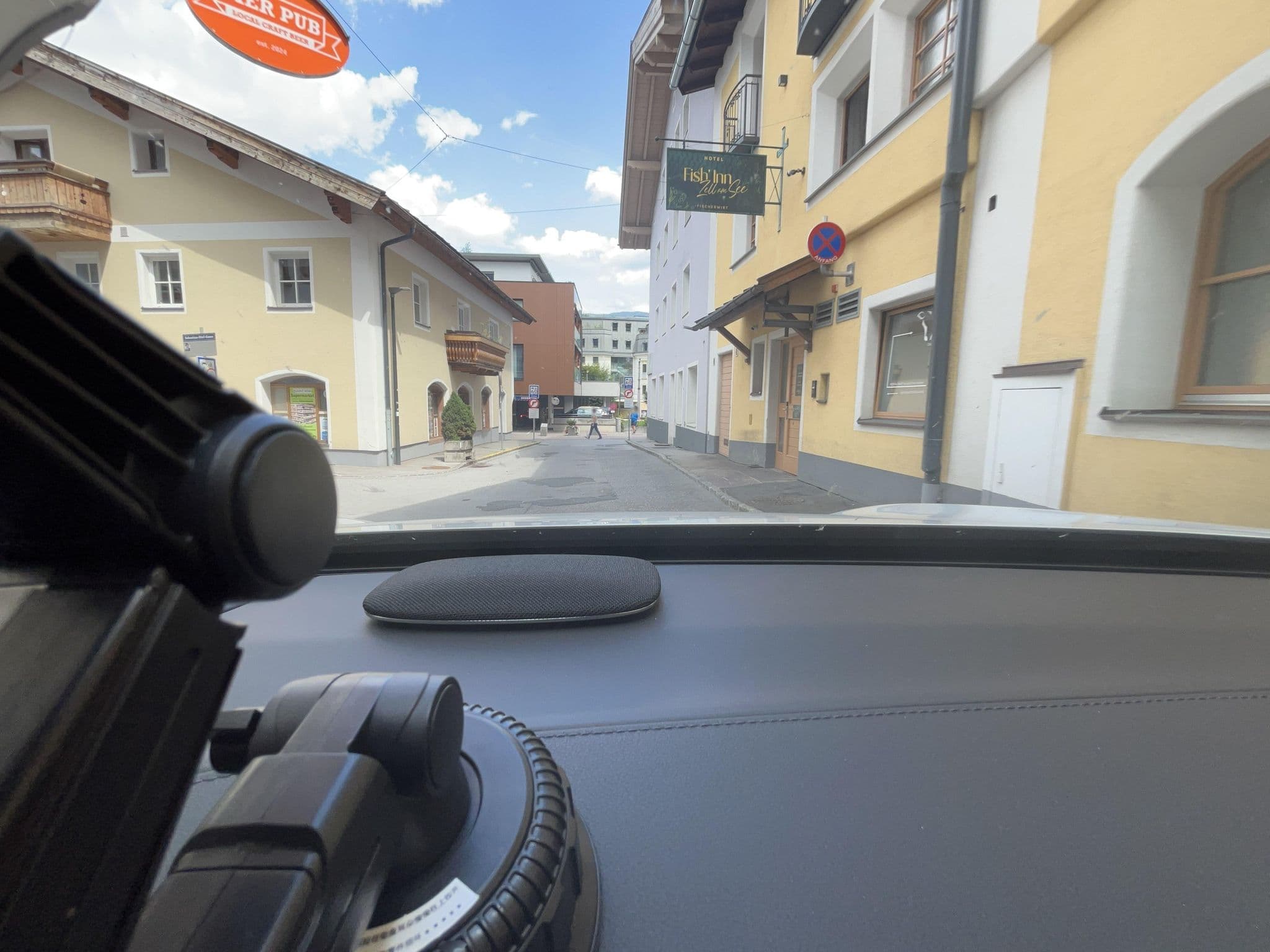 Street view near Hotel Fischerwirt, Zell am See — © lin_wang (CC BY-SA · Mapillary)