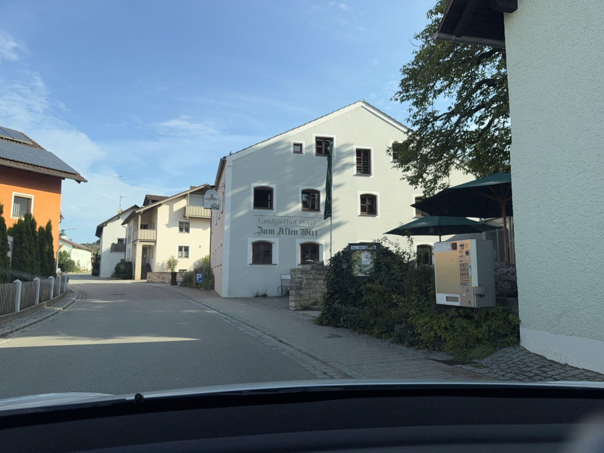 Street view near Landgasthof Hotel Zum Alten Wirt, Eichstätt — © ottor (CC BY-SA · Mapillary)