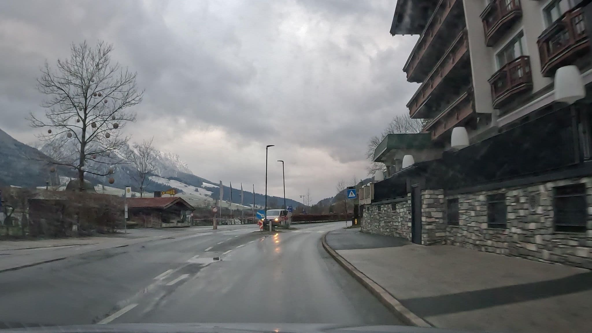Street view near Seehotel Brunner, Kössen — © stefanro74 (CC BY-SA · Mapillary)