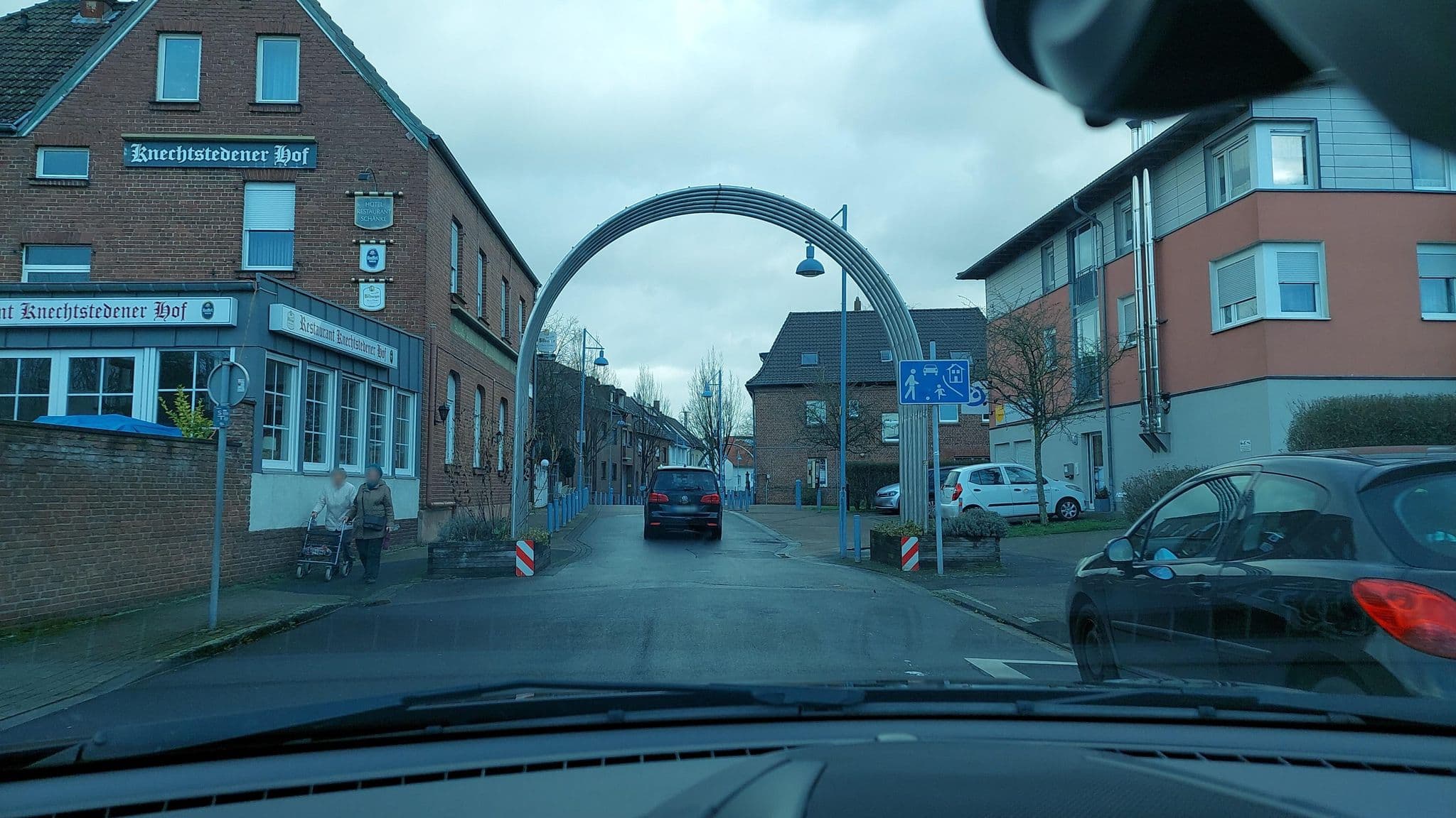 Street view near Knechtstedener Hof, Dormagen — © bigpapa2908 (CC BY-SA · Mapillary)