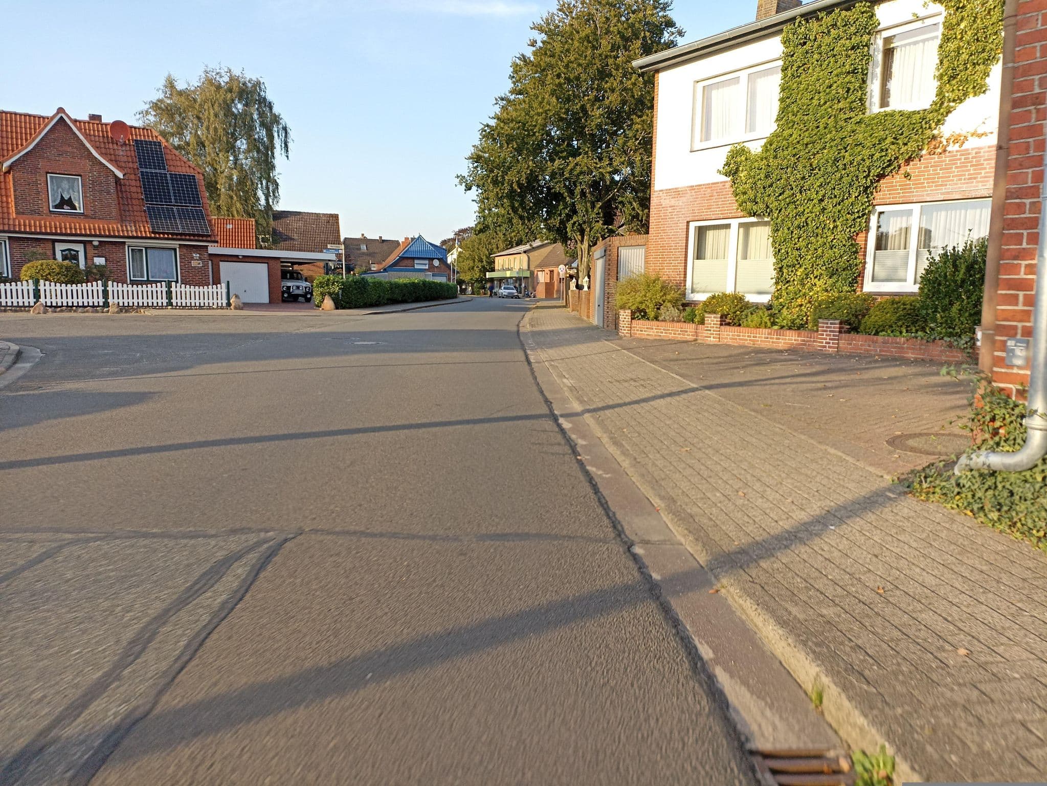 Street view near Landhaus Gardels, Sankt Michaelisdonn — © blockki (CC BY-SA · Mapillary)