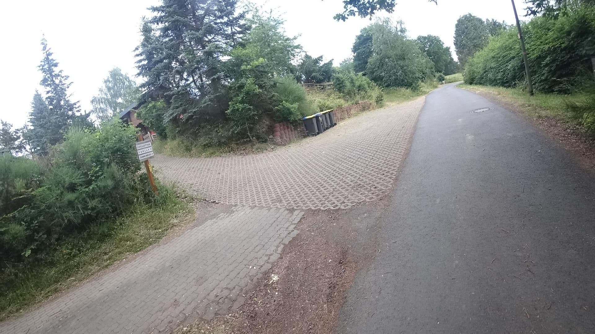 Street view near Eifelcottage - Wildvogel, Ulmen — © slplena (CC BY-SA · Mapillary)