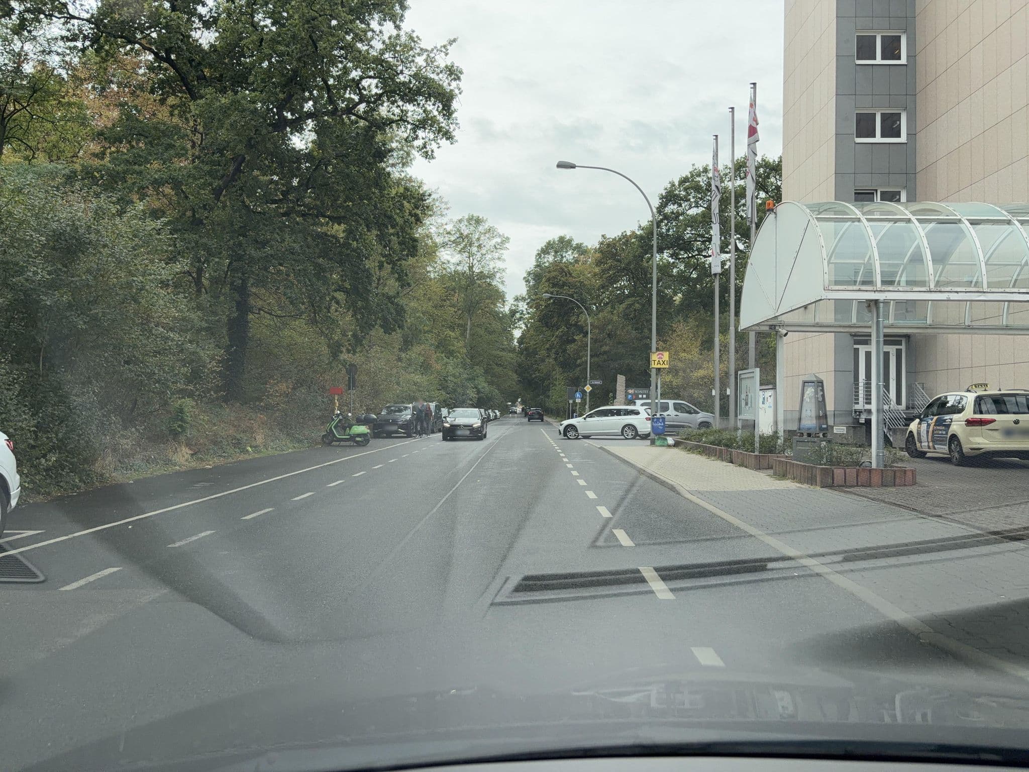 Street view near H4 Hotel Frankfurt Messe, Gallus — © robffm (CC BY-SA · Mapillary)