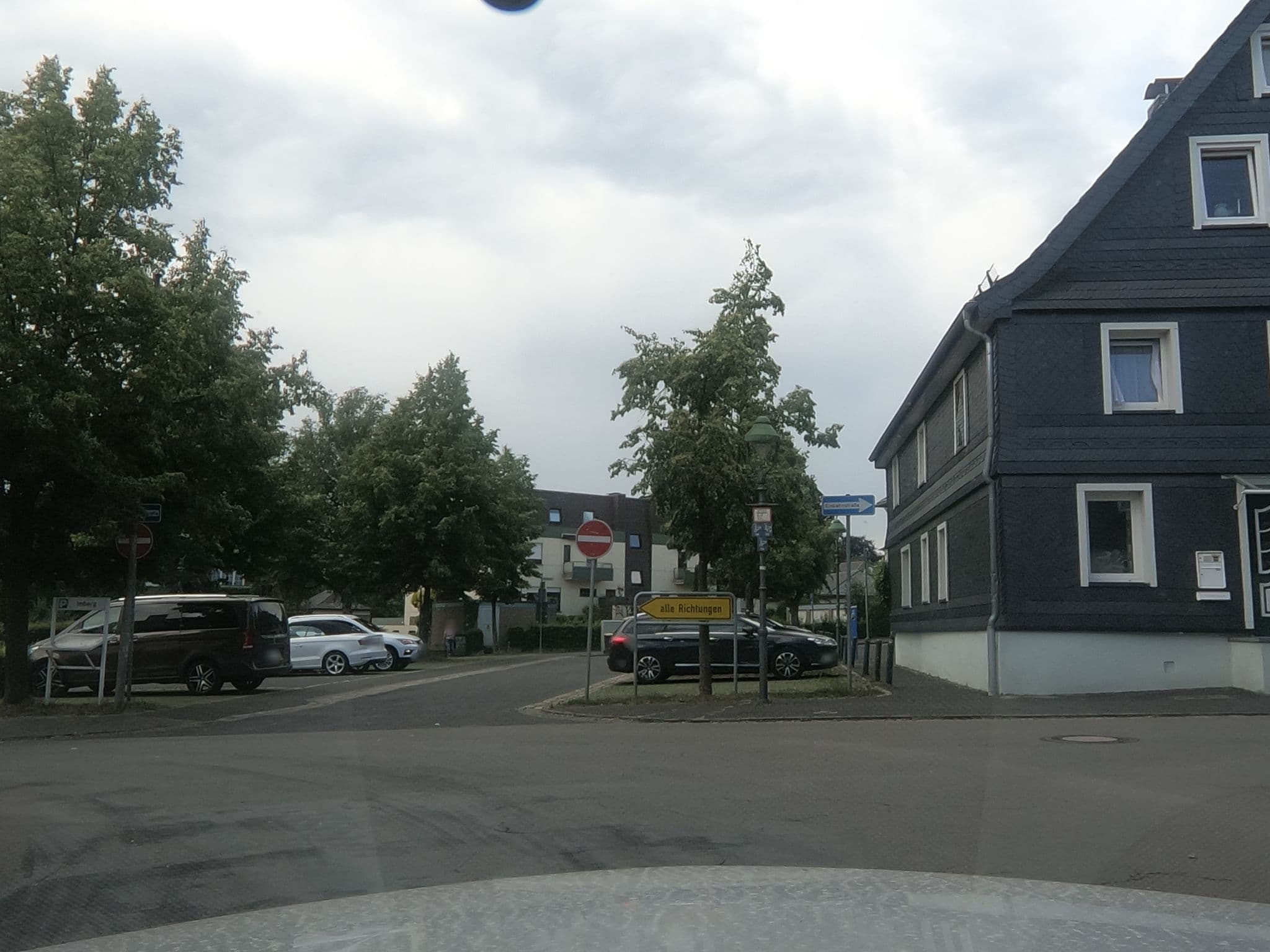 Street view near Hetzels Hotelchen, Olpe — © chuck (CC BY-SA · Mapillary)