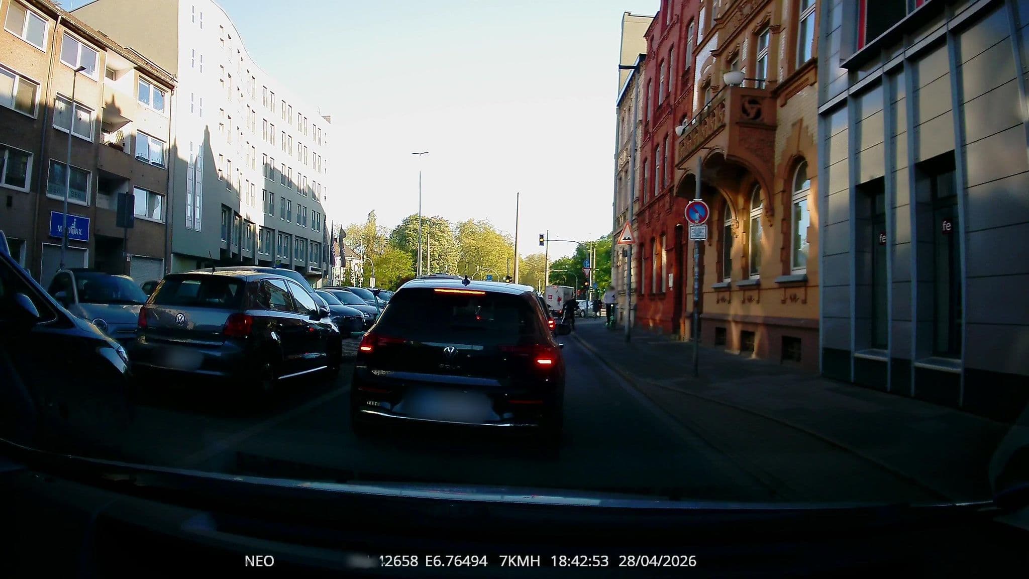 Street view near Hotel Conti, Duisburg — © TechniPorter (CC BY-SA · Mapillary)