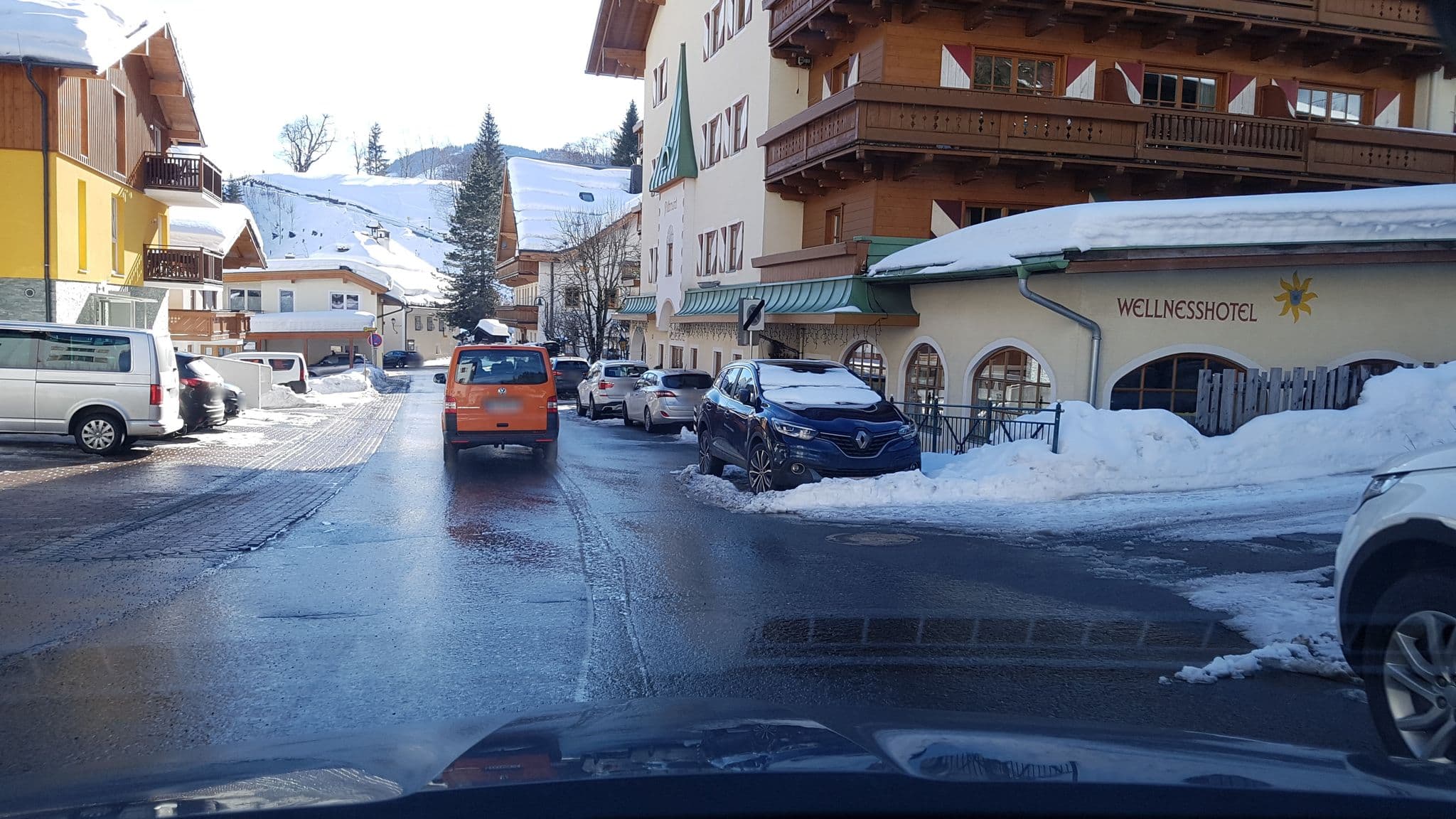 Street view near Hotel Mitterwirt, Maria Alm am Steinernen Meer — © schermy_at (CC BY-SA · Mapillary)