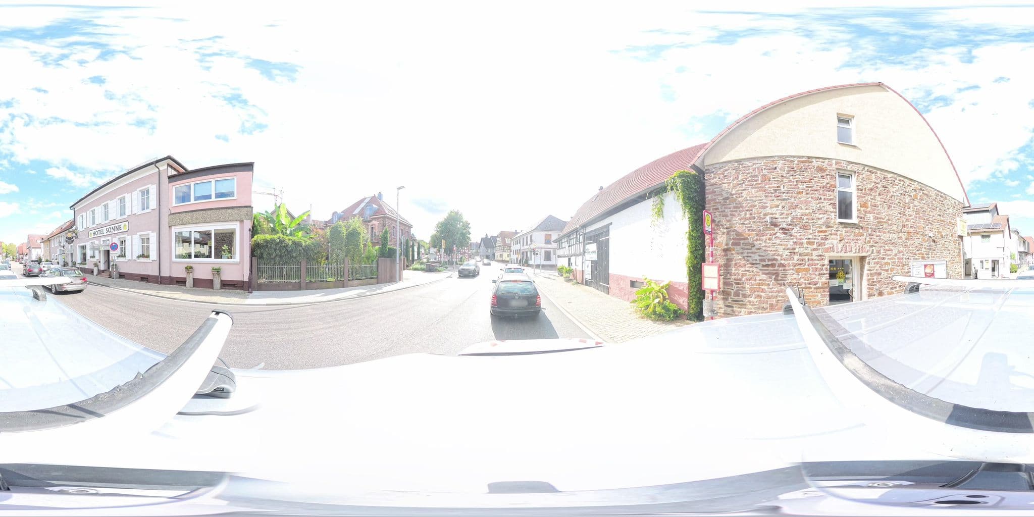 Street view near Sonne, Königsbach-Stein — © tasmaniadevil (CC BY-SA · Mapillary)