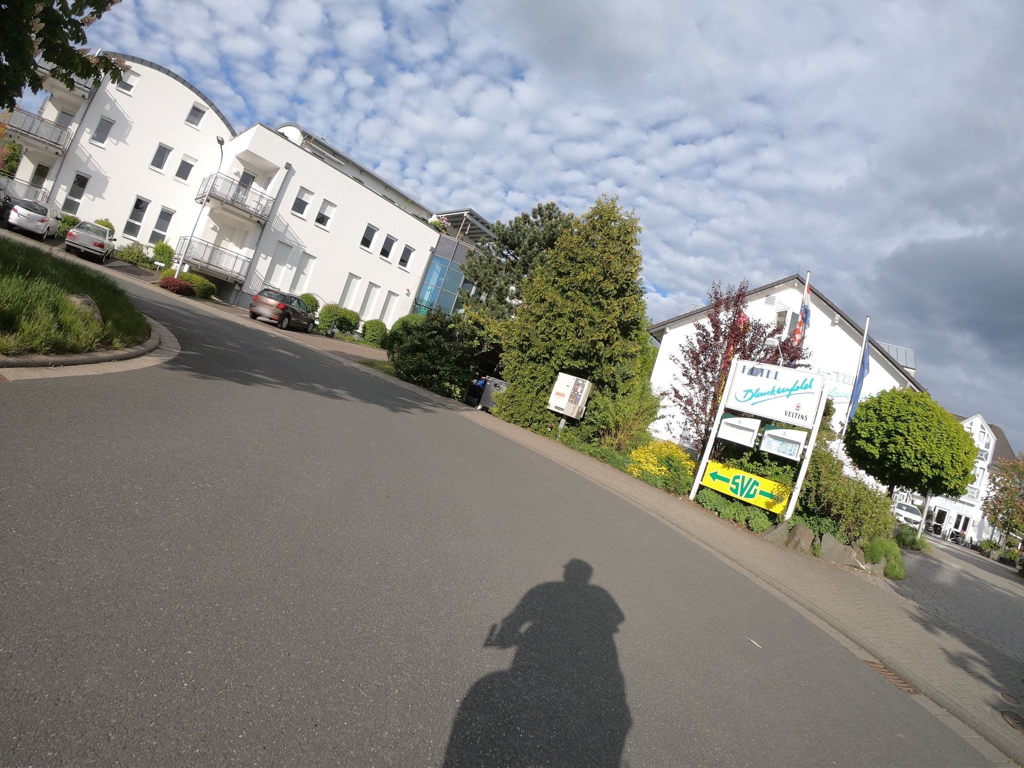 Street view near Hotel Blankenfeld, Wetzlar — © grinninghamster (CC BY-SA · Mapillary)