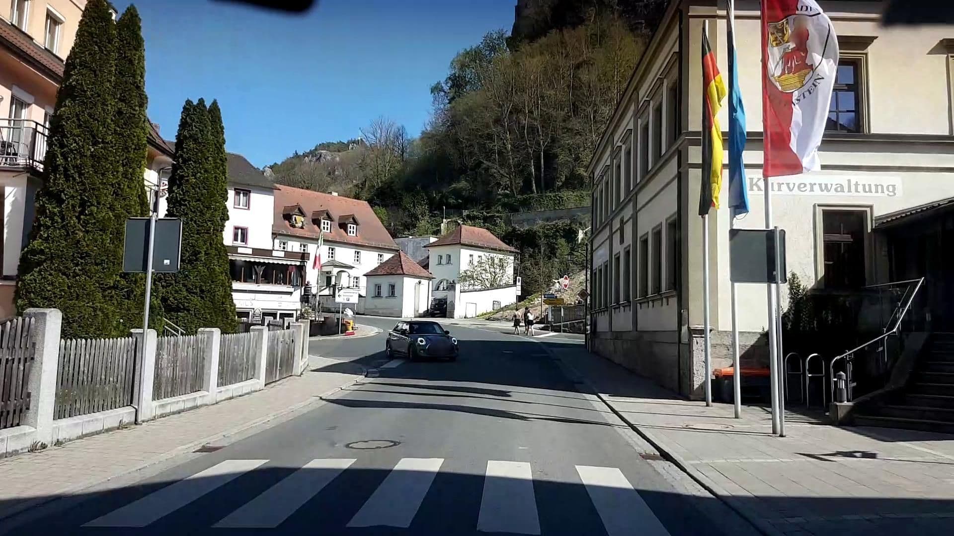 Street view near Bruckmayers Gästehaus, Pottenstein — © r66 (CC BY-SA · Mapillary)