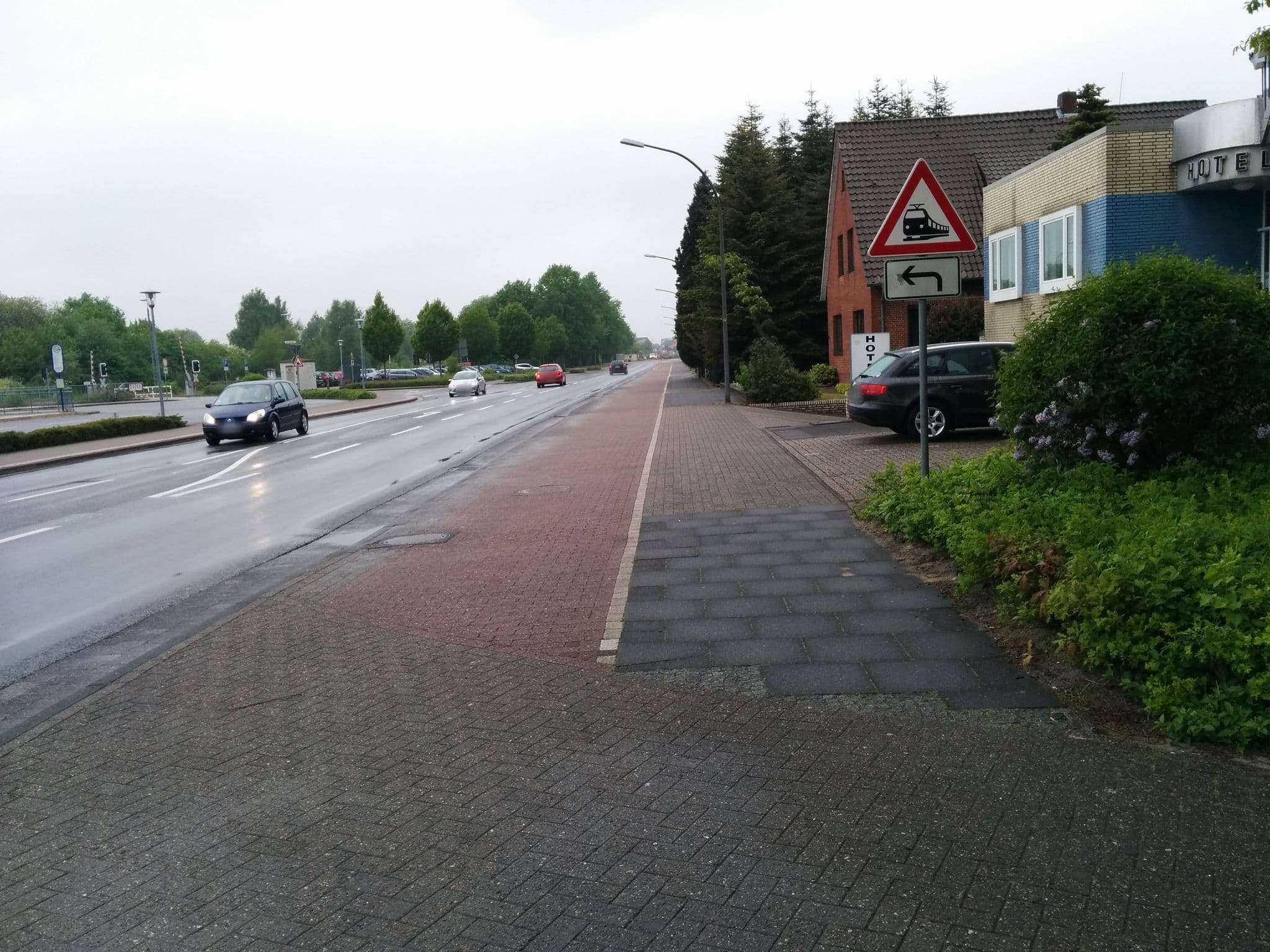 Street view near Gästehaus am Bahnhof, Vechta — © cfbolz (CC BY-SA · Mapillary)