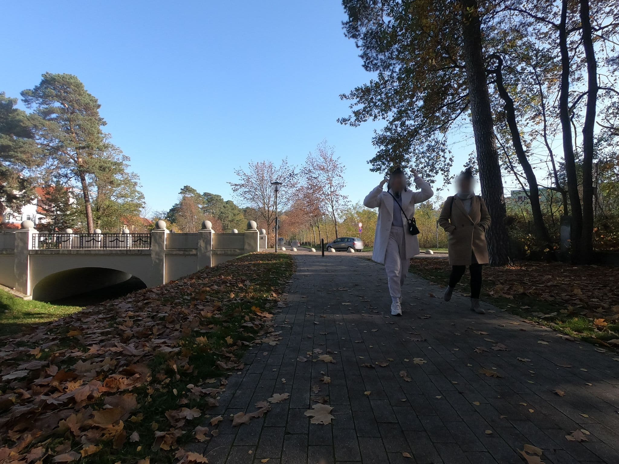 Street view near Hotel Victoria Suites, Bad Saarow — © carlheinz (CC BY-SA · Mapillary)