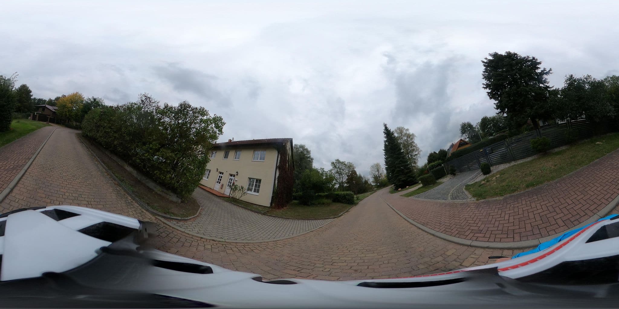 Street view near Dorotheenhof, Gartz — © Oderradler (CC BY-SA · Mapillary)