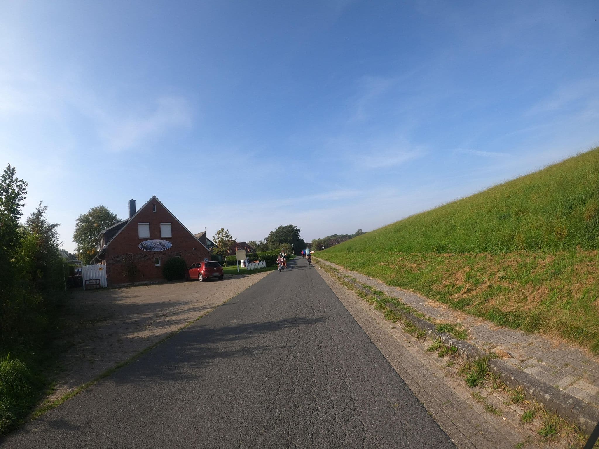Street view near Altes Fischerhaus, Schillig — © VIA_KK (CC BY-SA · Mapillary)