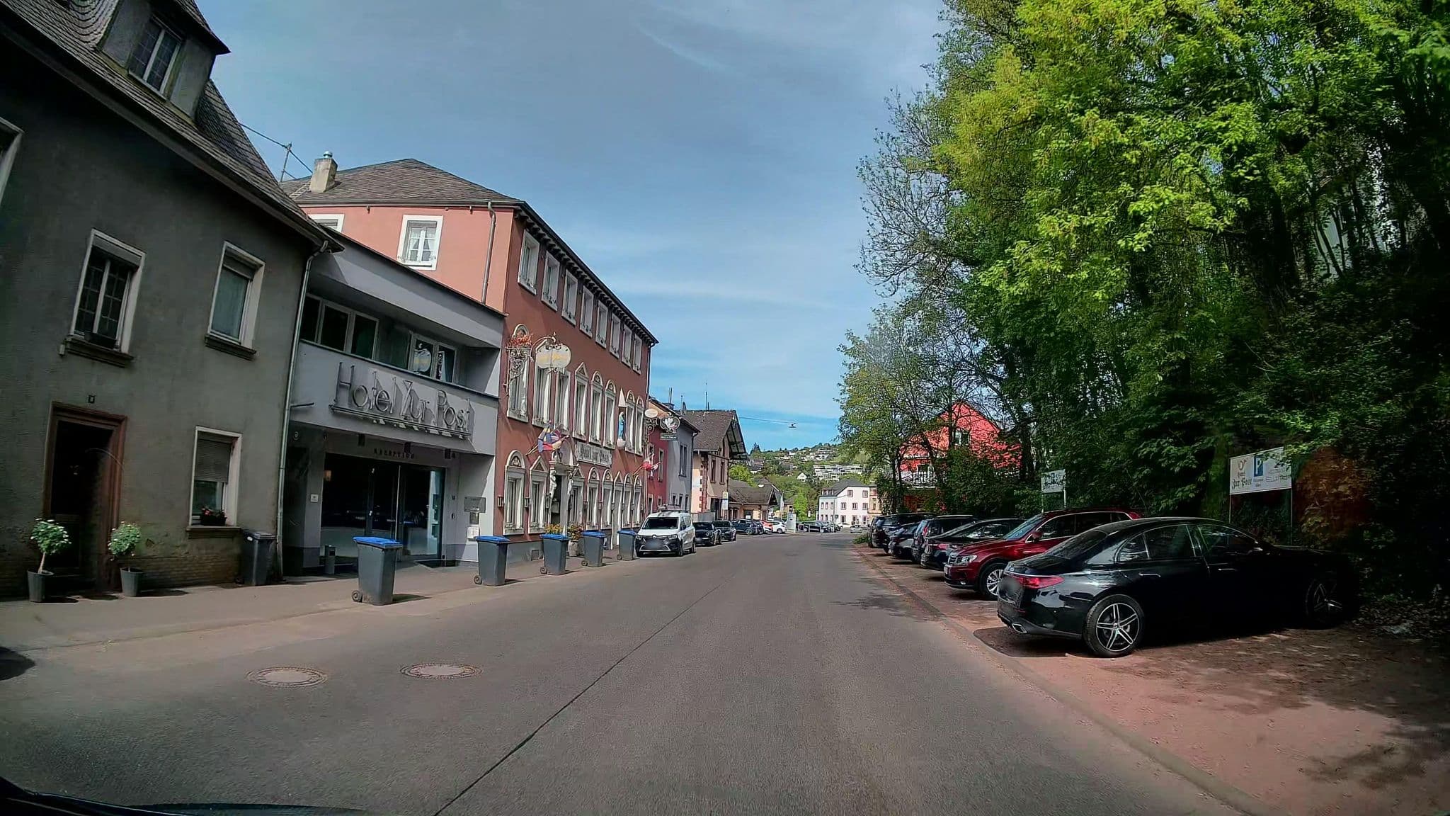 Street view near Hotel Zur Post, Kenn — © kalcaaro (CC BY-SA · Mapillary)