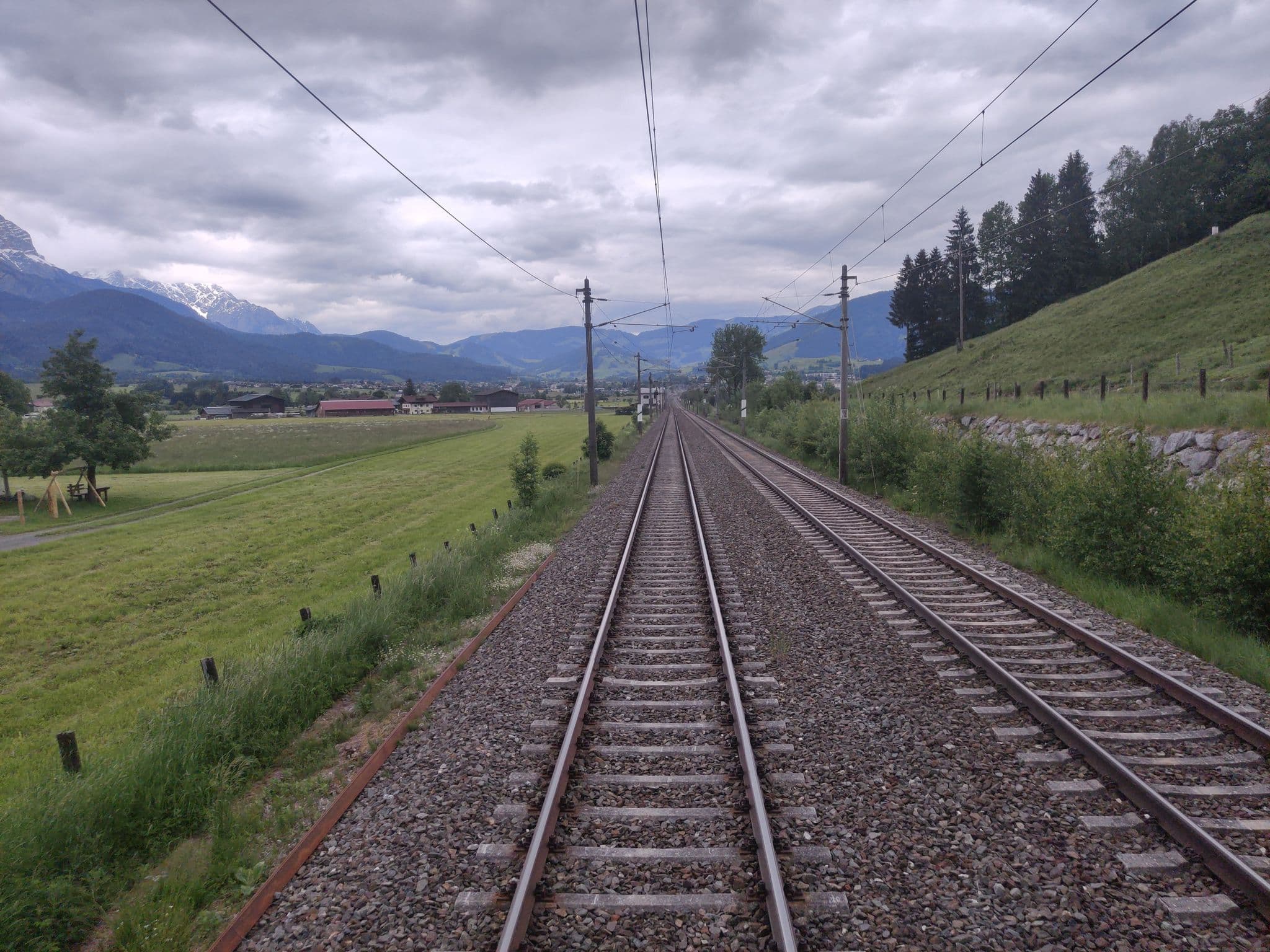 Street view near Hauserhof, Saalfelden am Steinernen Meer — © aceini (CC BY-SA · Mapillary)