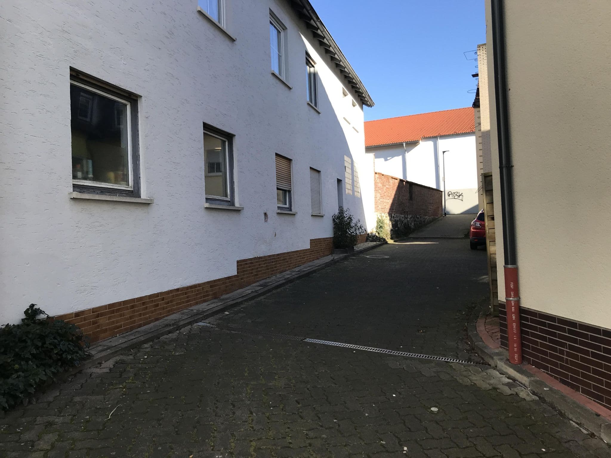 Street view near Hotel zur Stadt Cassel, Neukirchen — © troher15 (CC BY-SA · Mapillary)