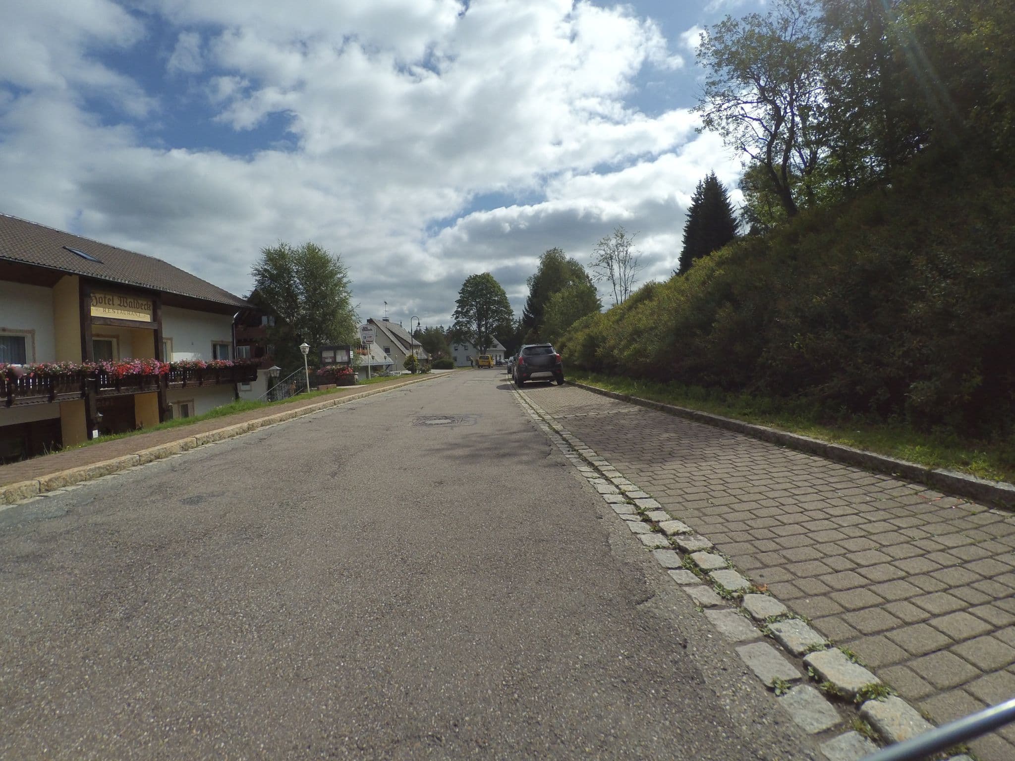 Street view near Waldeck, Hinterzarten — © peewee32 (CC BY-SA · Mapillary)