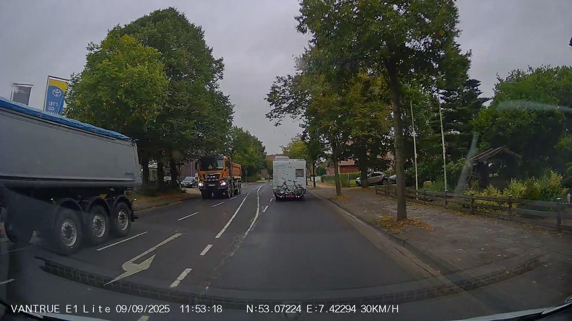 Street view near Hotel Windjammer, Papenburg — © Hightower- (CC BY-SA · Mapillary)