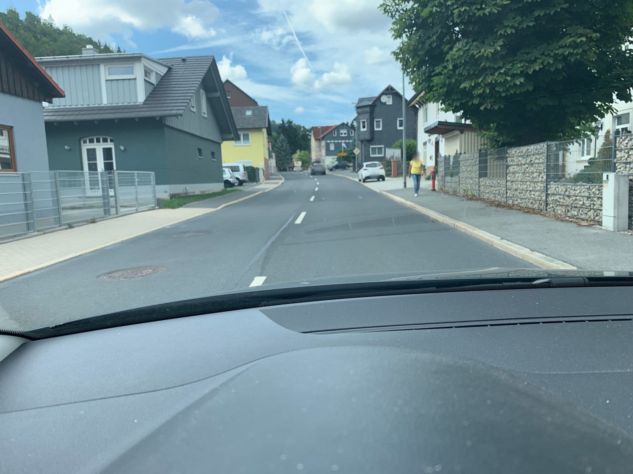 Street view near Hotel Hüttensteinach, Sonneberg — © kay2906 (CC BY-SA · Mapillary)