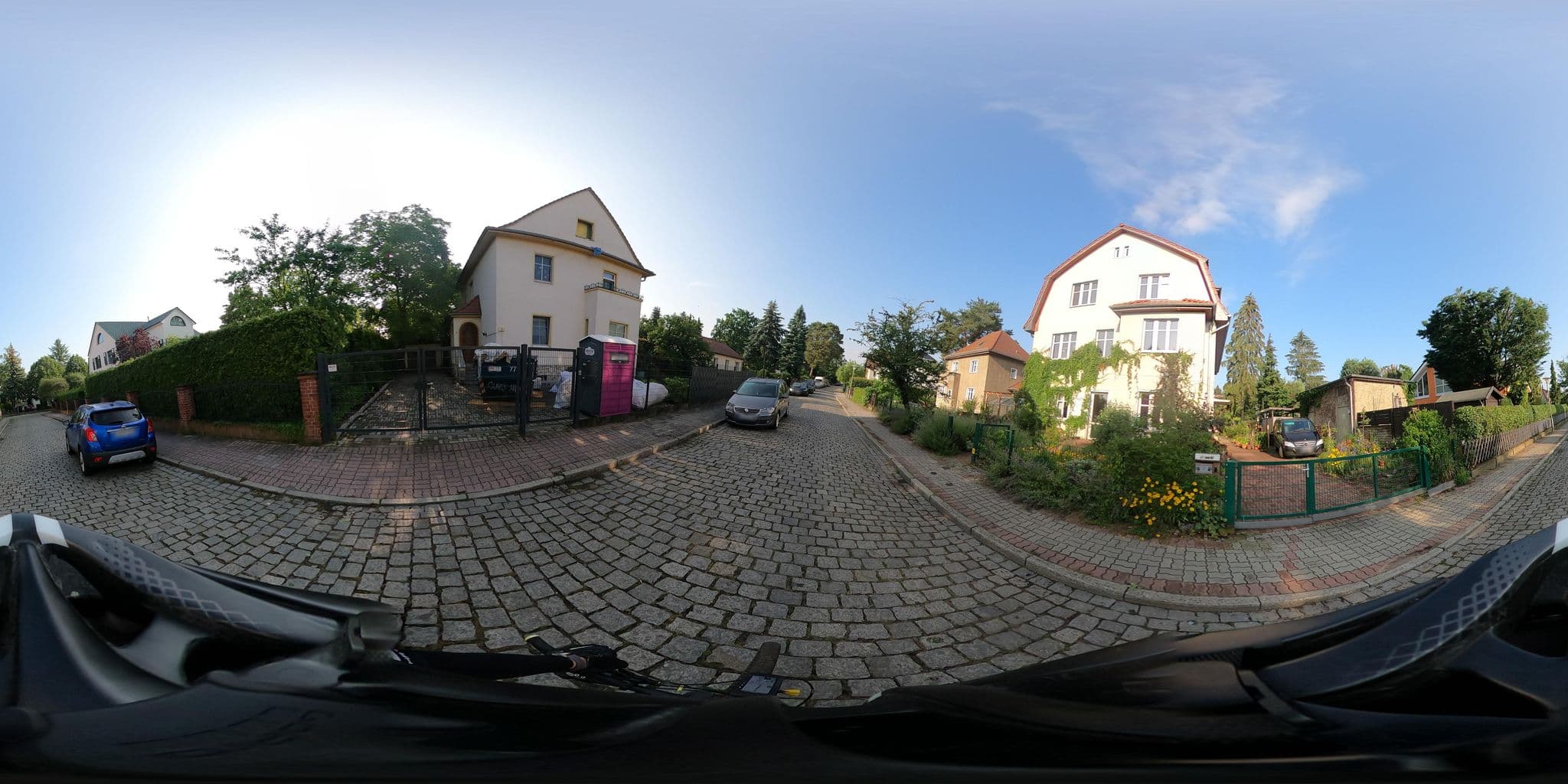 Street view near Pension zu den 7 Raben, Köpenick — © stefanhrt (CC BY-SA · Mapillary)