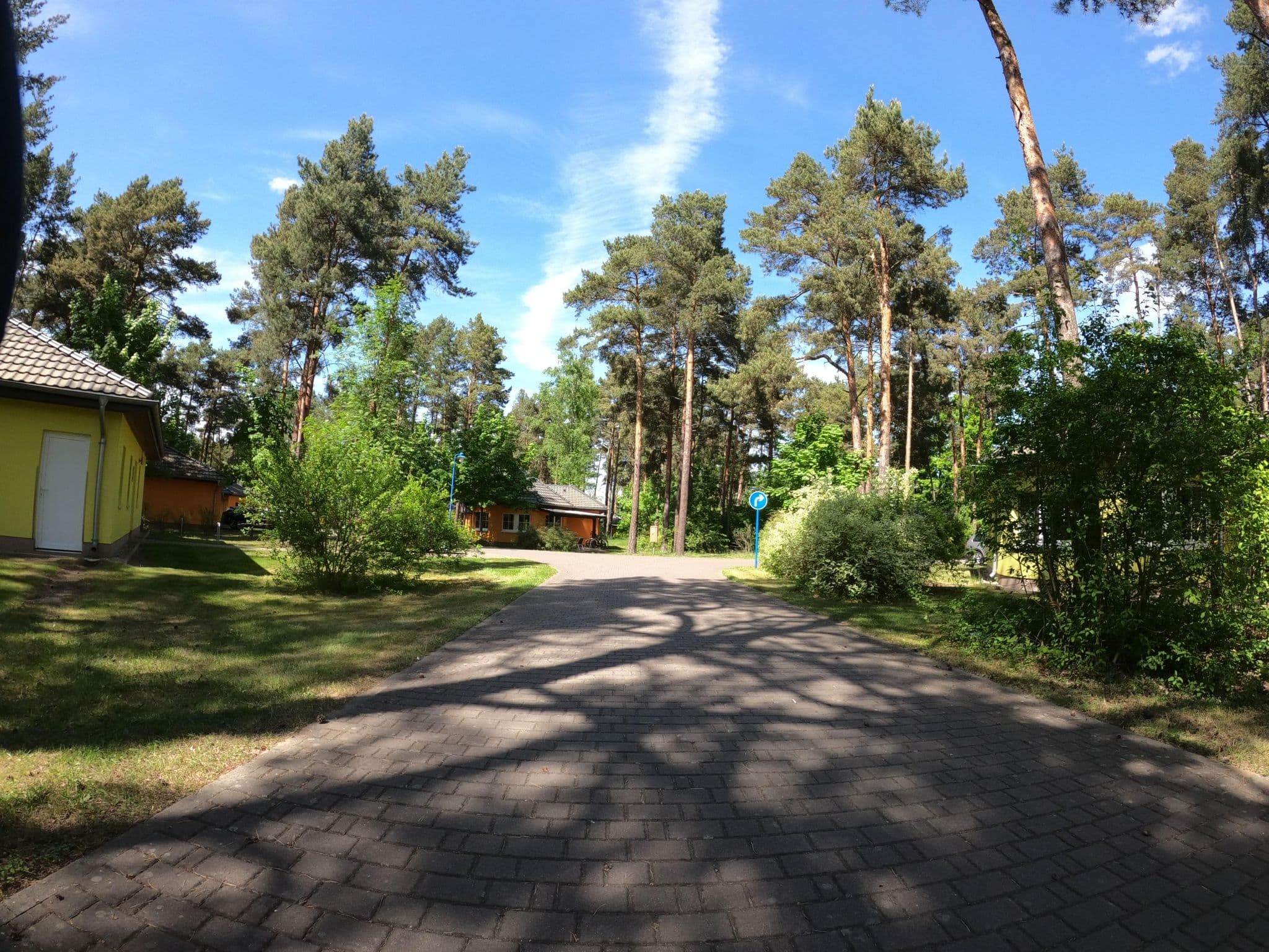 Street view near 127, Senftenberg — © masterofnoroad (CC BY-SA · Mapillary)