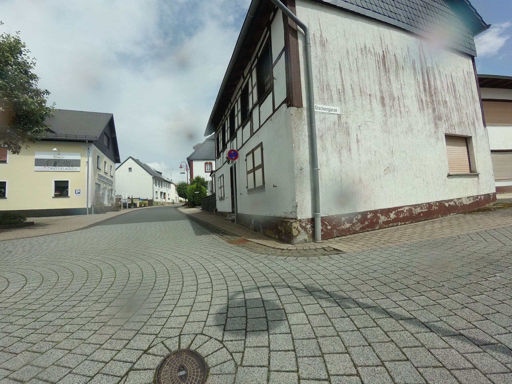 Street view near Hüllen, Adenau — © redboll (CC BY-SA · Mapillary)