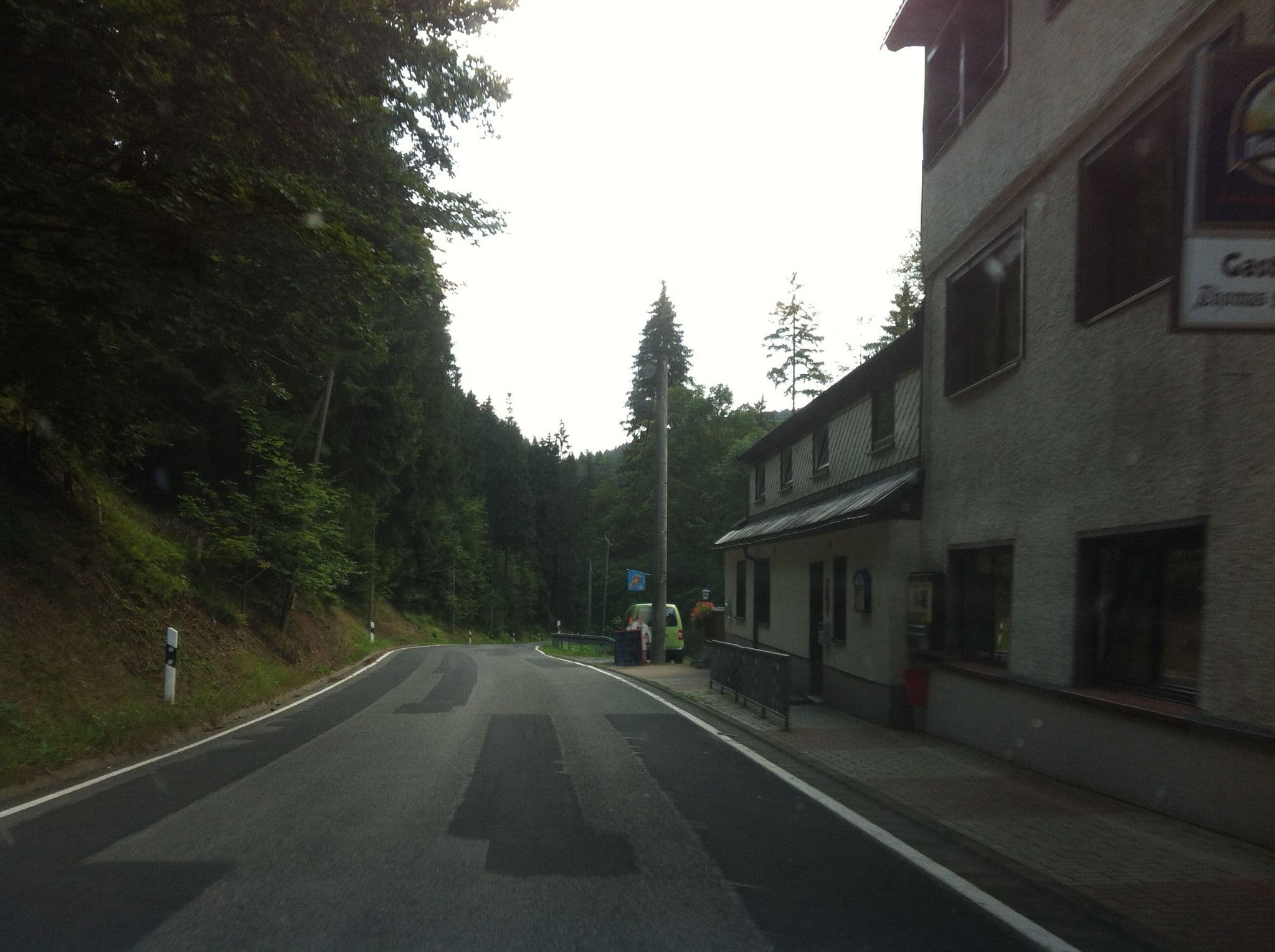 Street view near Gasthof Thomas Müntzer, Steinheid — © georginakirrin (CC BY-SA · Mapillary)