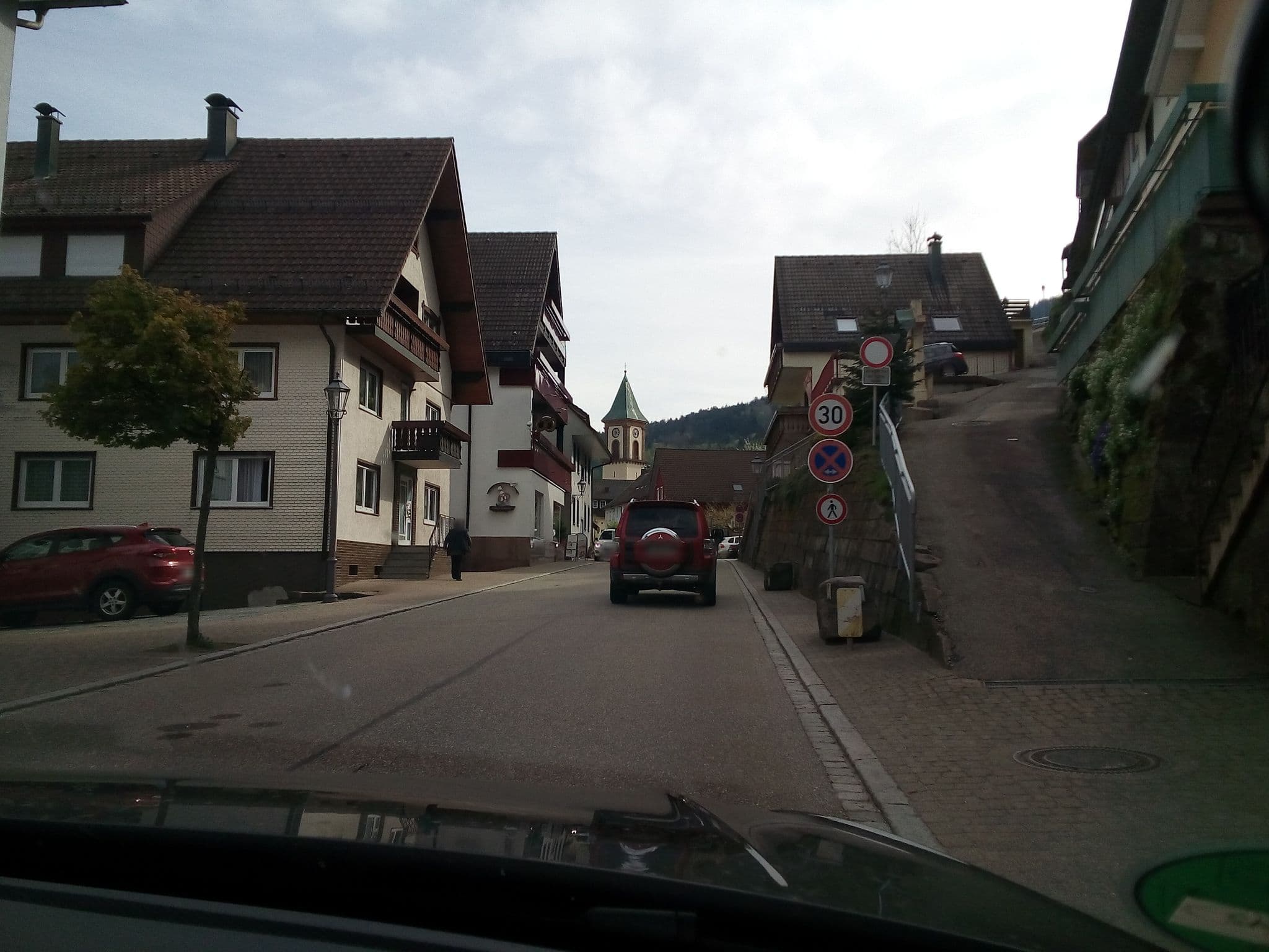 Street view near Hotel Hubertus, Bad Peterstal-Griesbach — © karthoo (CC BY-SA · Mapillary)