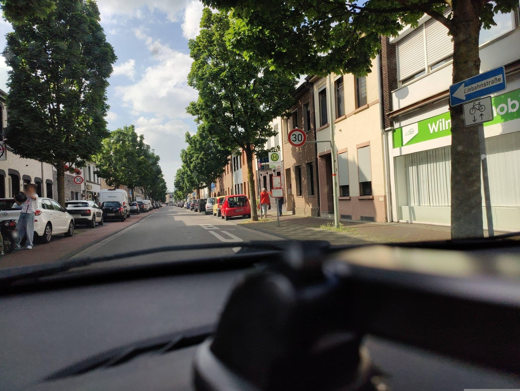 Street view near Hotel Klings, Krefeld — © poxonline (CC BY-SA · Mapillary)
