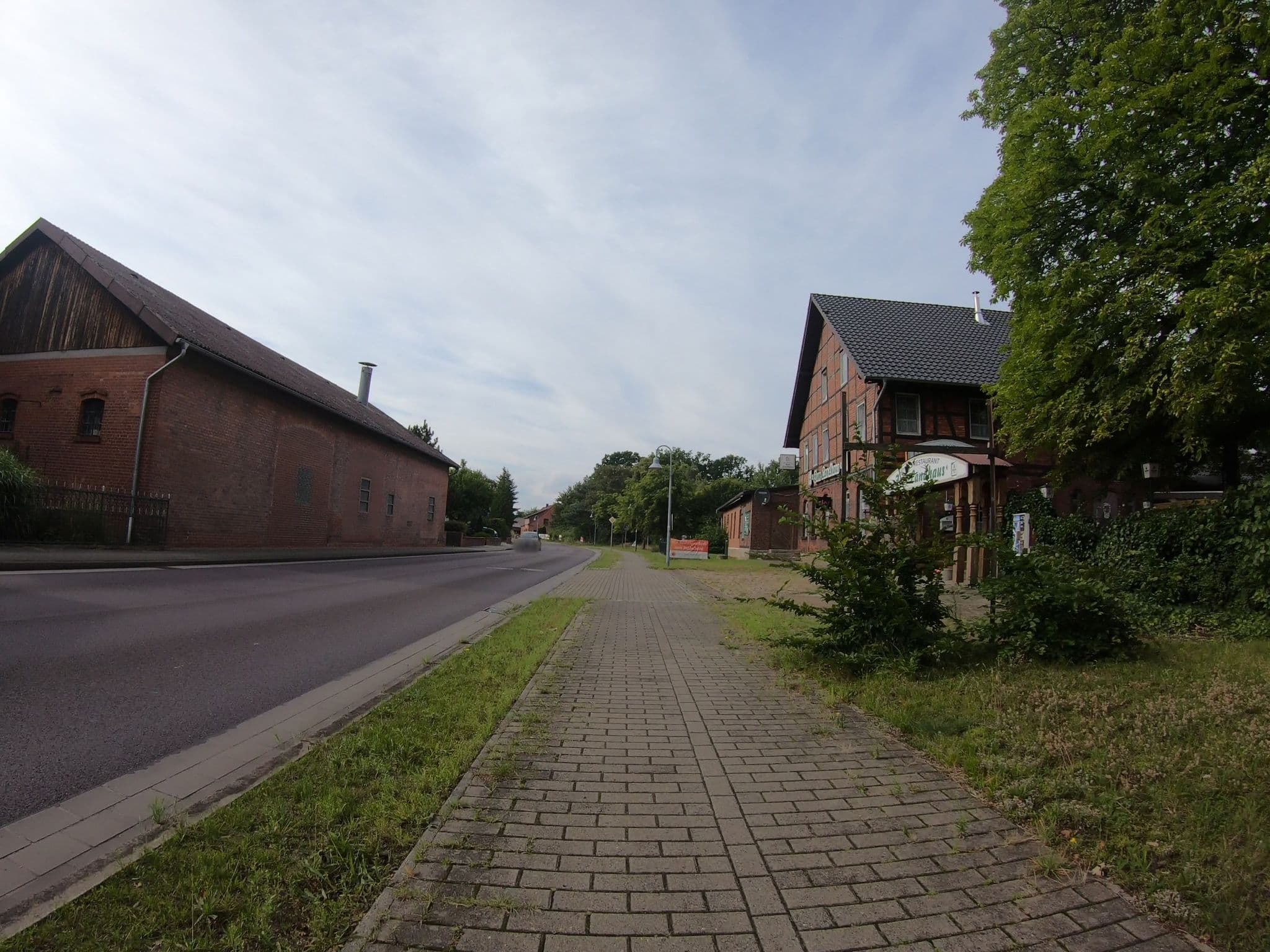 Street view near Zum Landhaus, Sassenburg — © m4p1ll4ry (CC BY-SA · Mapillary)