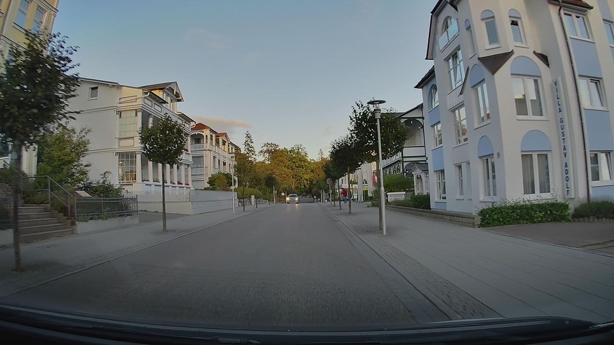 Street view near Haus Stolzenfels, Sellin — © hendel (CC BY-SA · Mapillary)