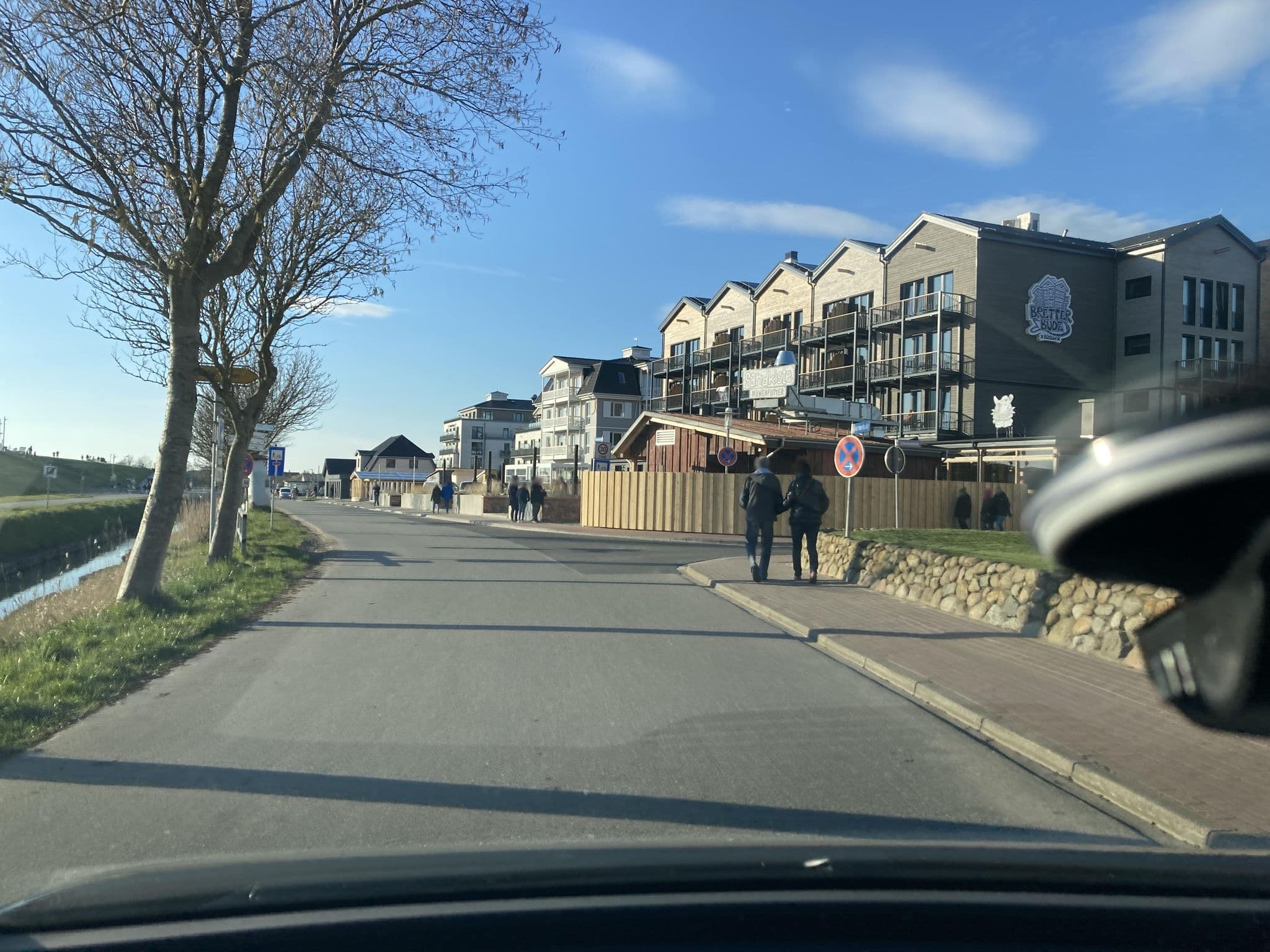 Street view near Haus Priwall, Büsum — © robffm (CC BY-SA · Mapillary)