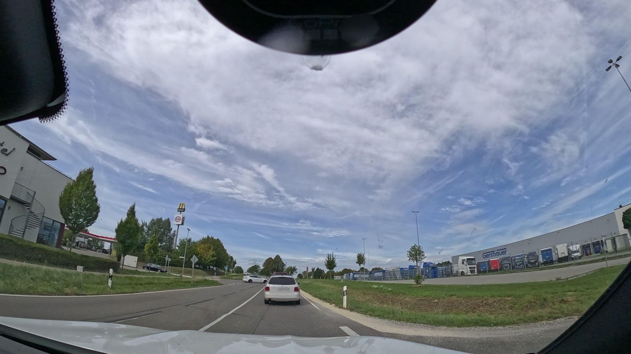 Street view near Hotel Sentio, Vöhringen — © dapiang (CC BY-SA · Mapillary)