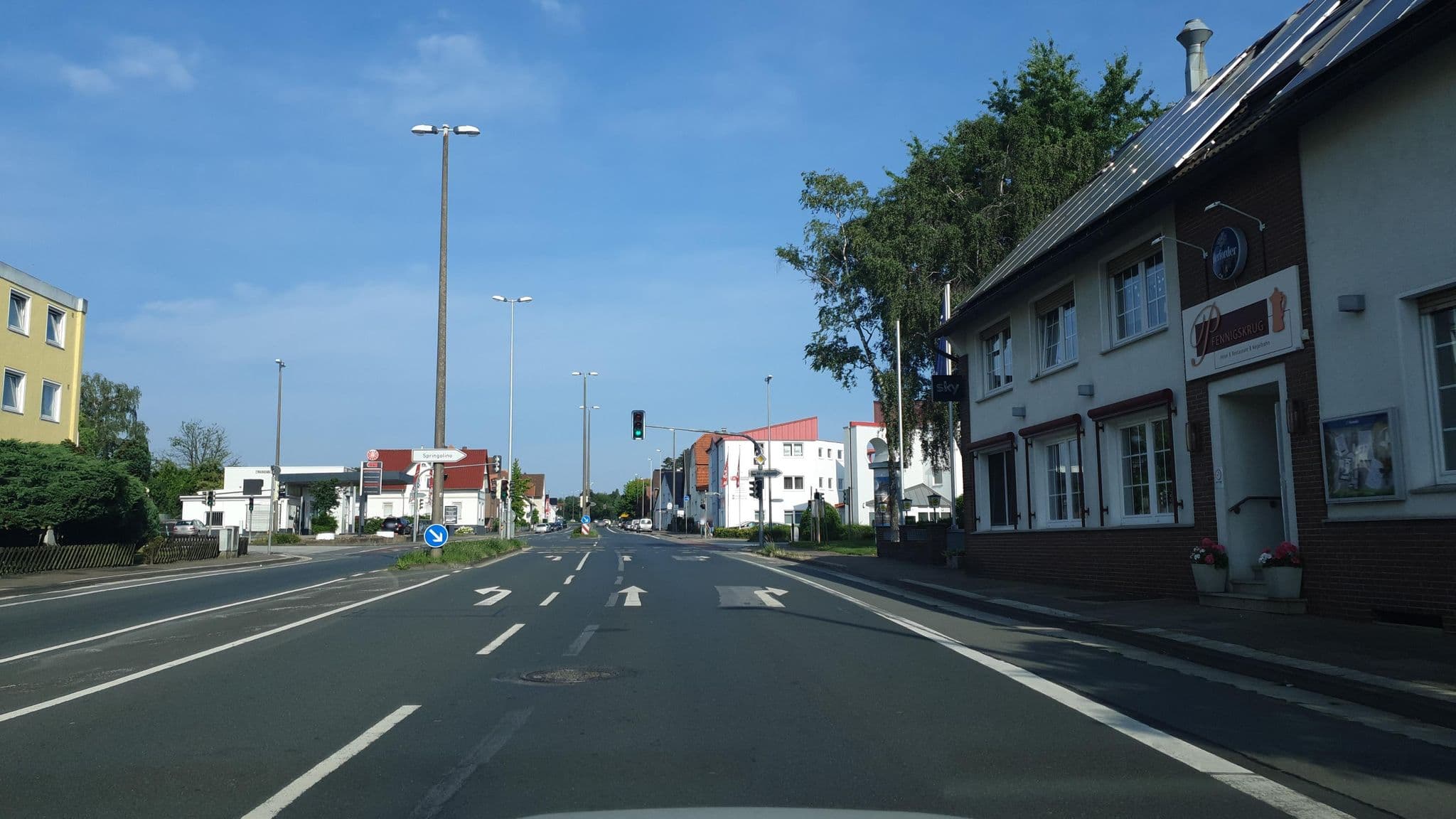 Street view near Hotel Pfenningskrug, Herford — © Schmarvis (CC BY-SA · Mapillary)