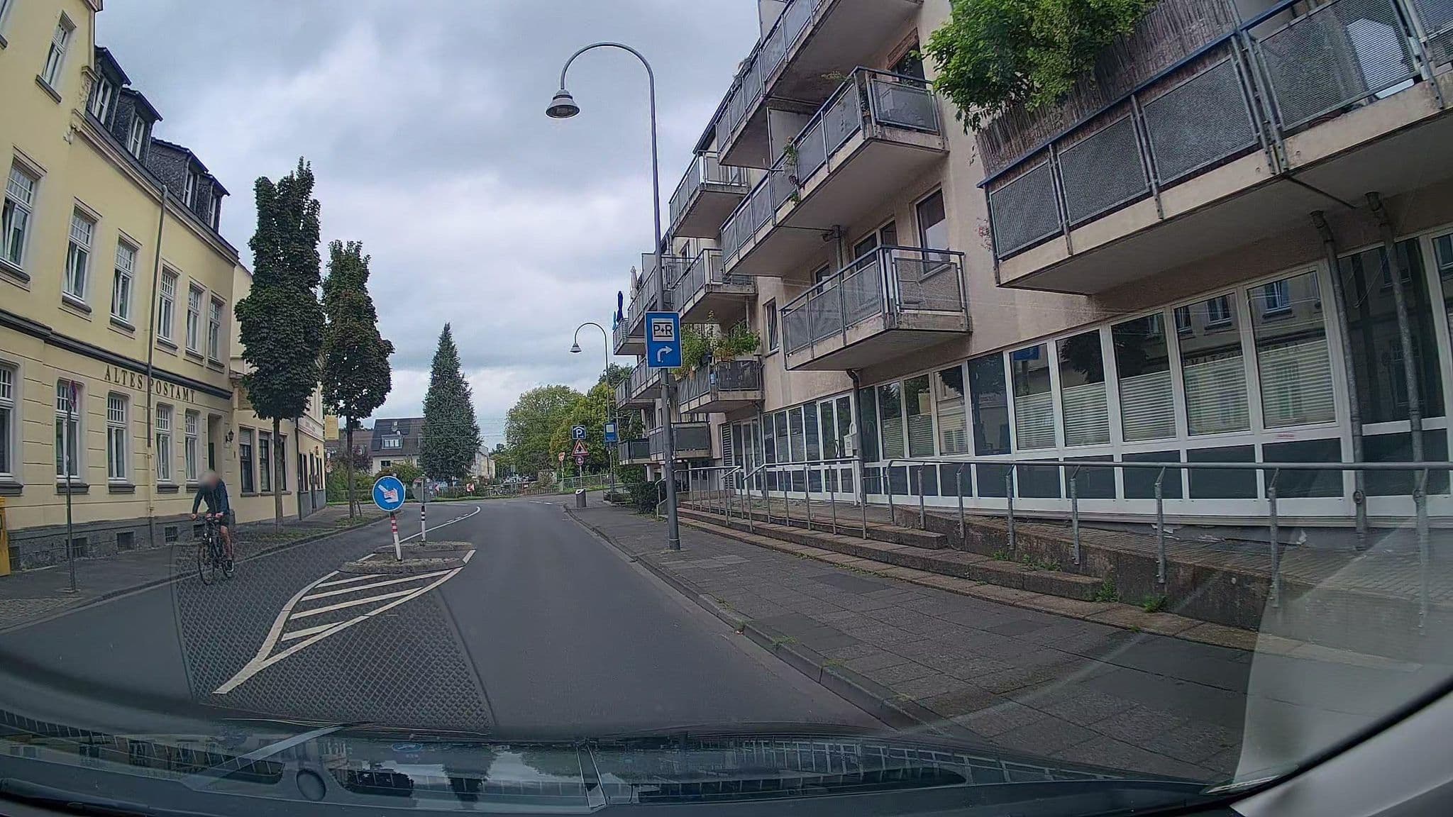 Street view near UHU-Gästehaus, Bergisch Gladbach — © StefanS79 (CC BY-SA · Mapillary)