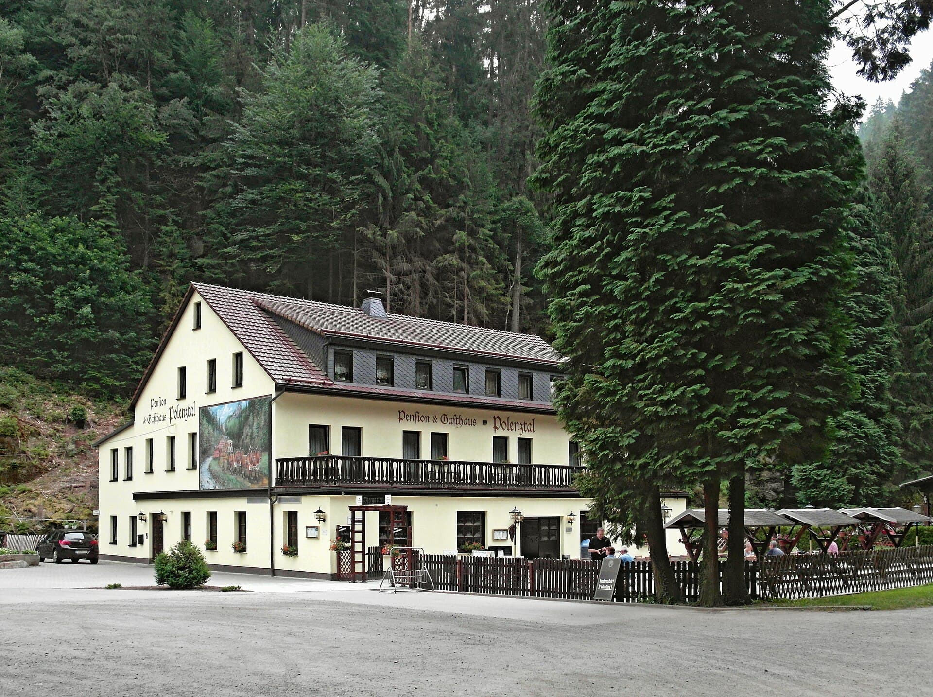Pension & Gasthaus Polenztal (via Wikimedia Commons, CC BY-SA 4.0)
