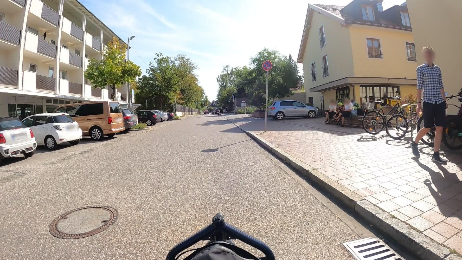Street view near Hotel & Gaststätte zum Erdinger Weißbräu, Neuried — © StefanMunichWays (CC BY-SA · Mapillary)
