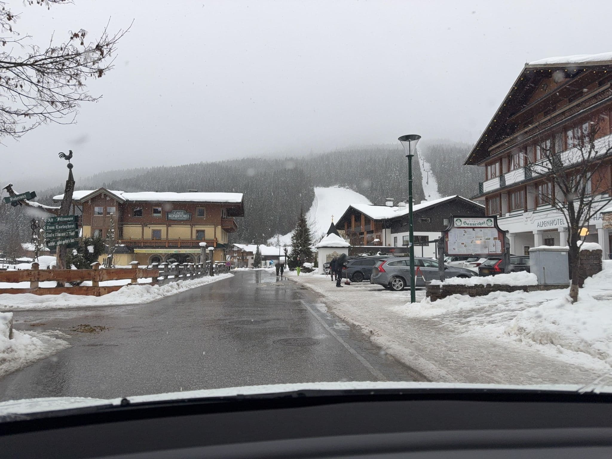 Street view near Alpenhotel Wurzer, Radstadt — © ottor (CC BY-SA · Mapillary)