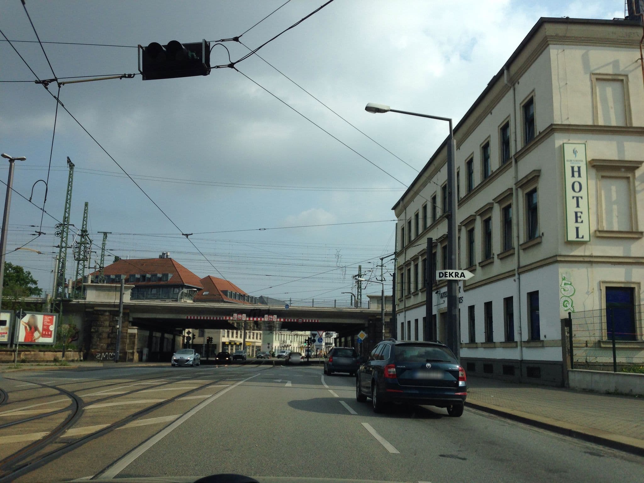 Street view near Hotel New Town, Dresden — © thomersch (CC BY-SA · Mapillary)