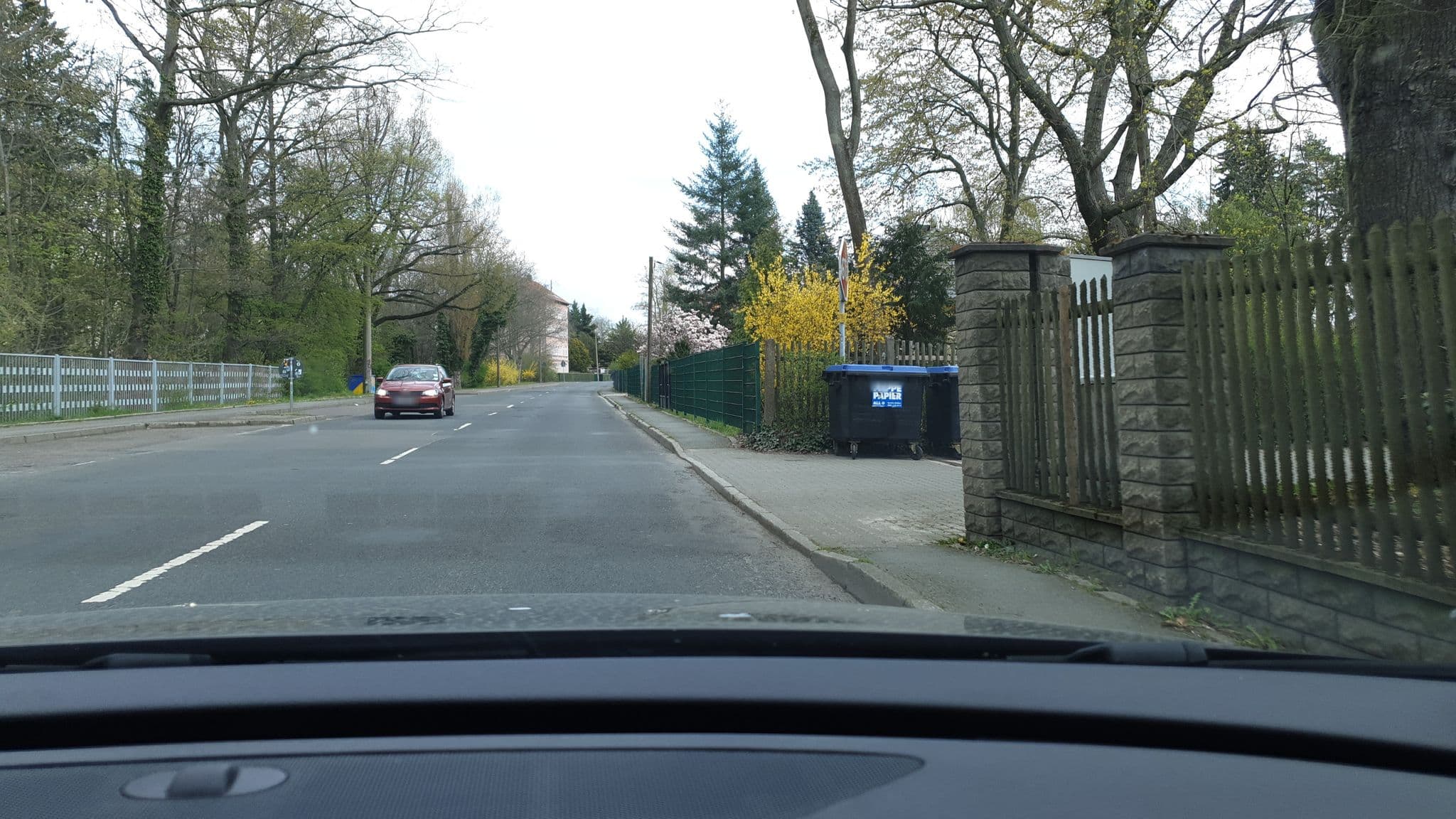 Street view near Parkhotel Diani, Markkleeberg — © rhaegar (CC BY-SA · Mapillary)