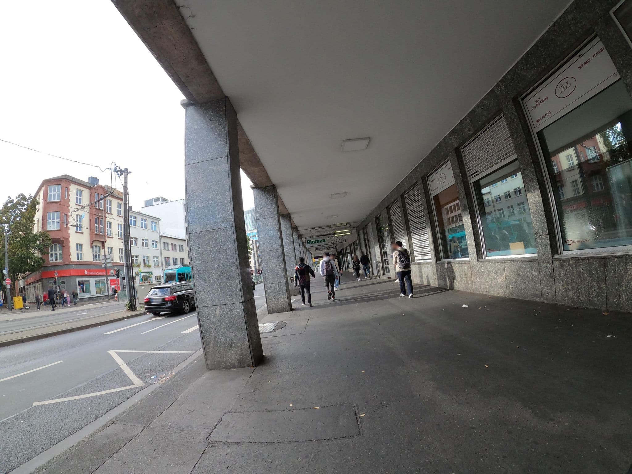 Street view near Hotel Adler, Frankfurt am Main