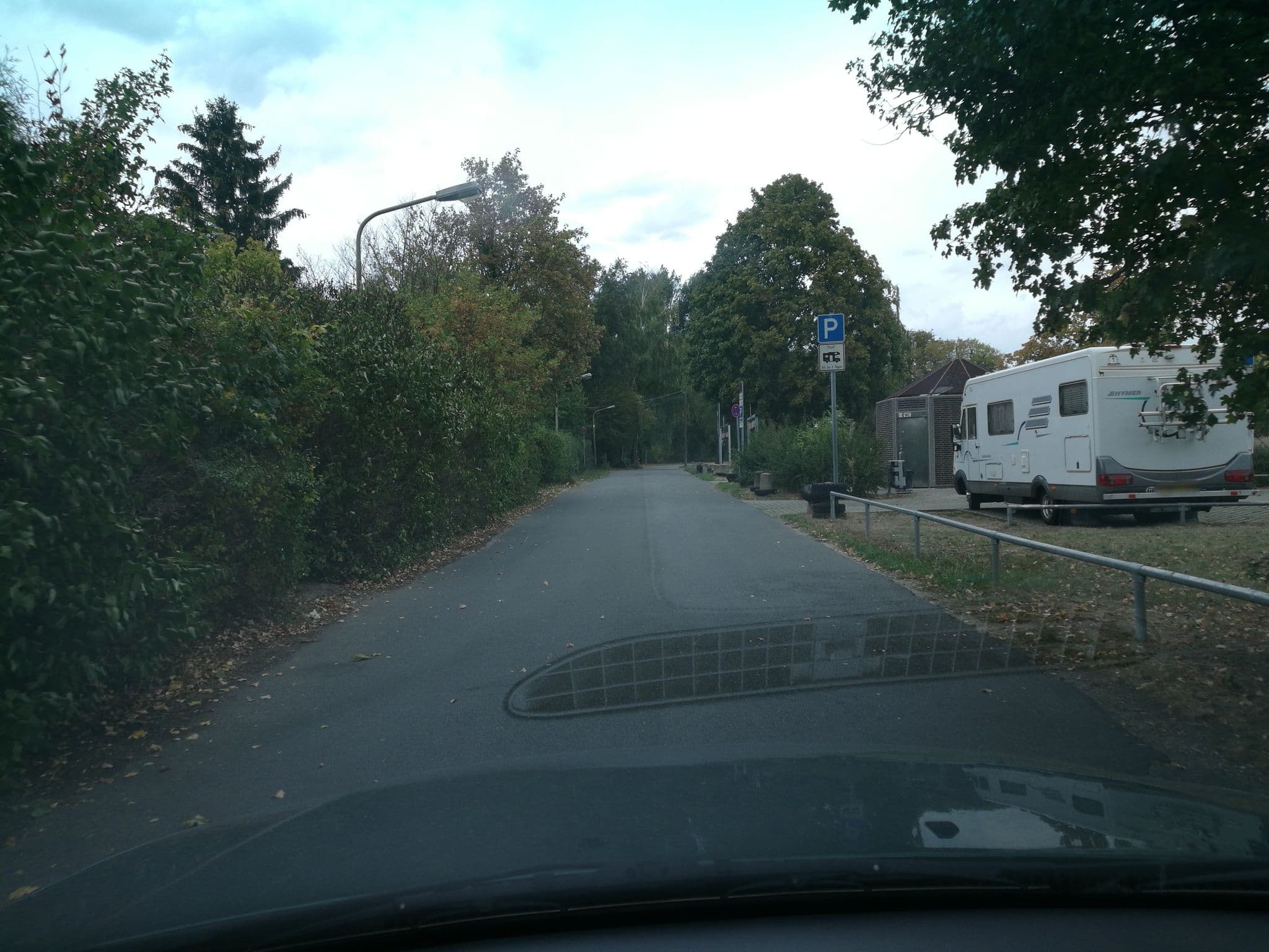 Street view near Reisemobilplatz am Volkspark Marienberg, Nuremberg — © mike409 (CC BY-SA · Mapillary)