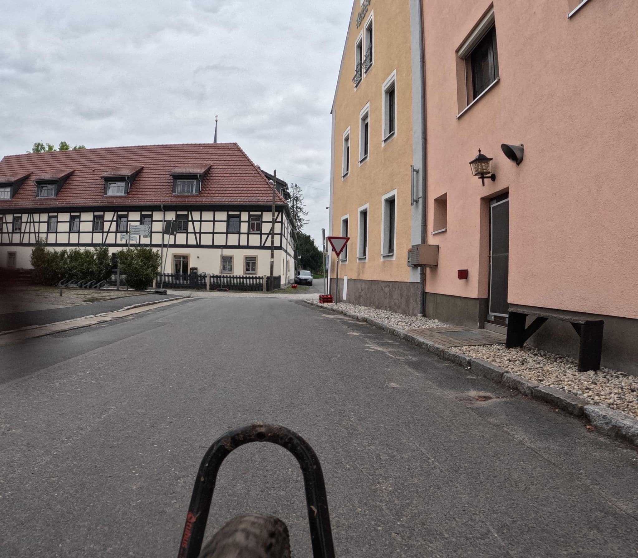 Street view near Heidehof Rödern, Radeburg — © britiger (CC BY-SA · Mapillary)