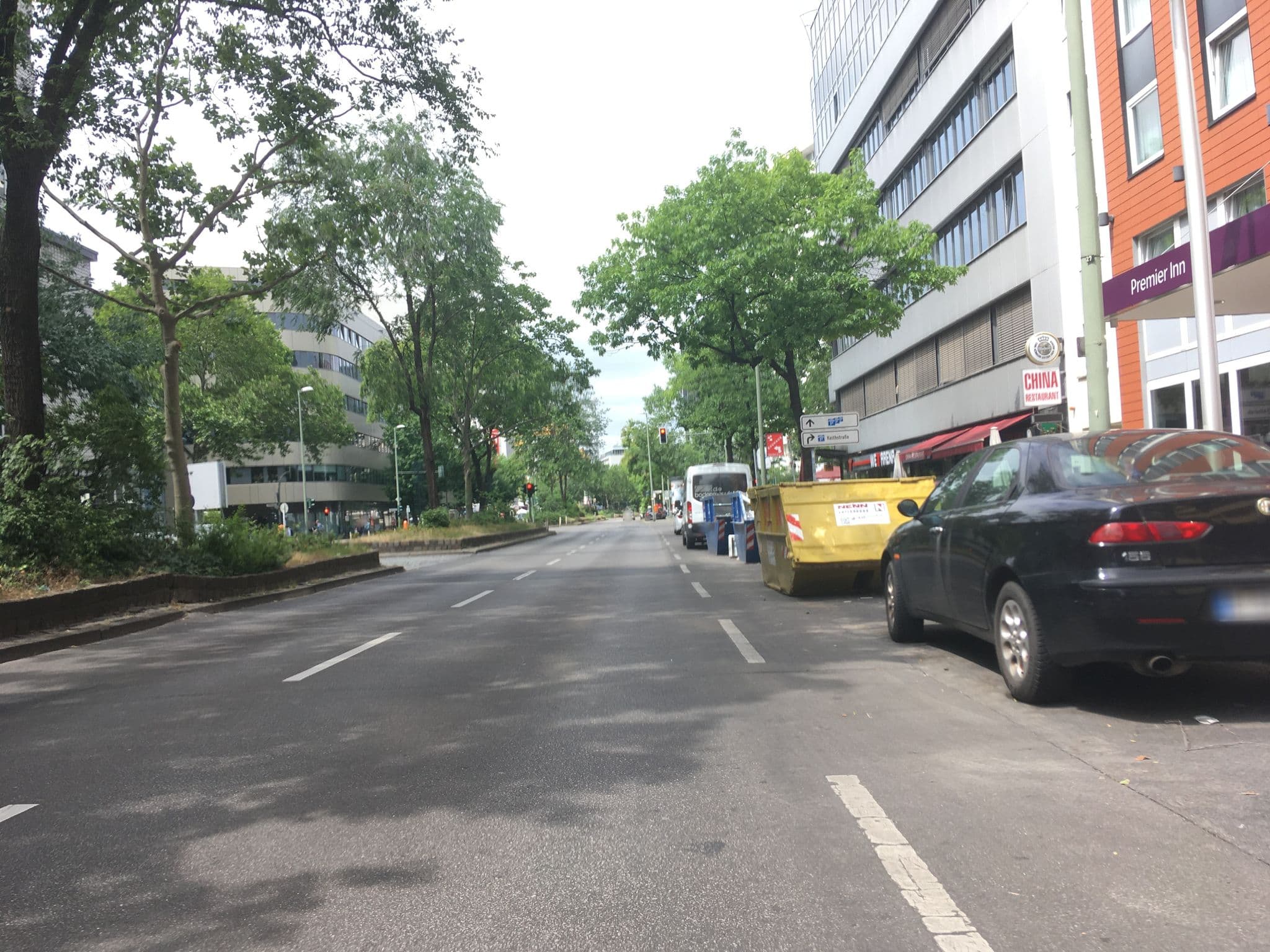 Street view near Premier Inn Berlin City Centre Hotel, Schöneberg — © eserte (CC BY-SA · Mapillary)
