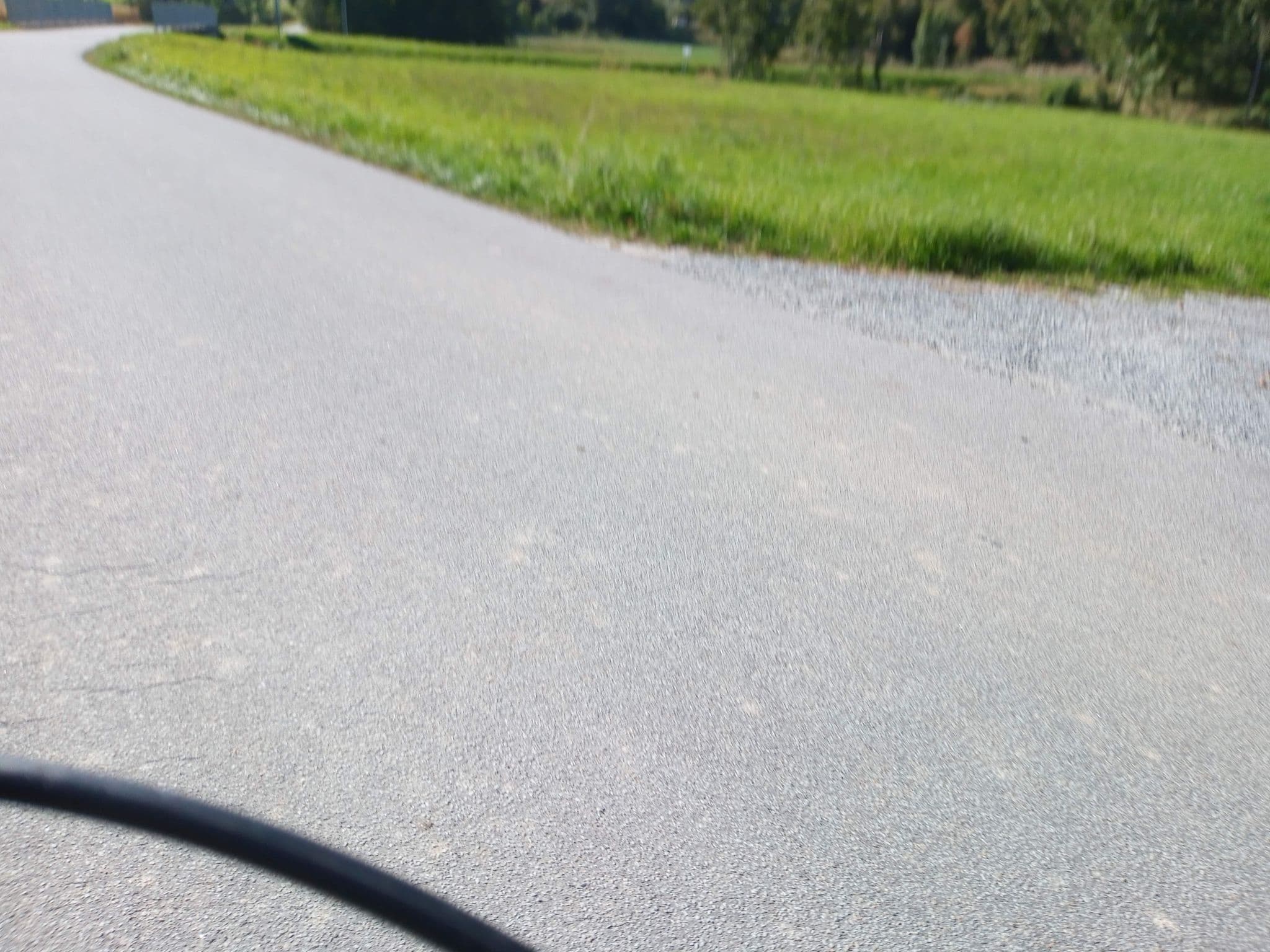 Street view near Donautal-Camping, Hofkirchen — © glad (CC BY-SA · Mapillary)