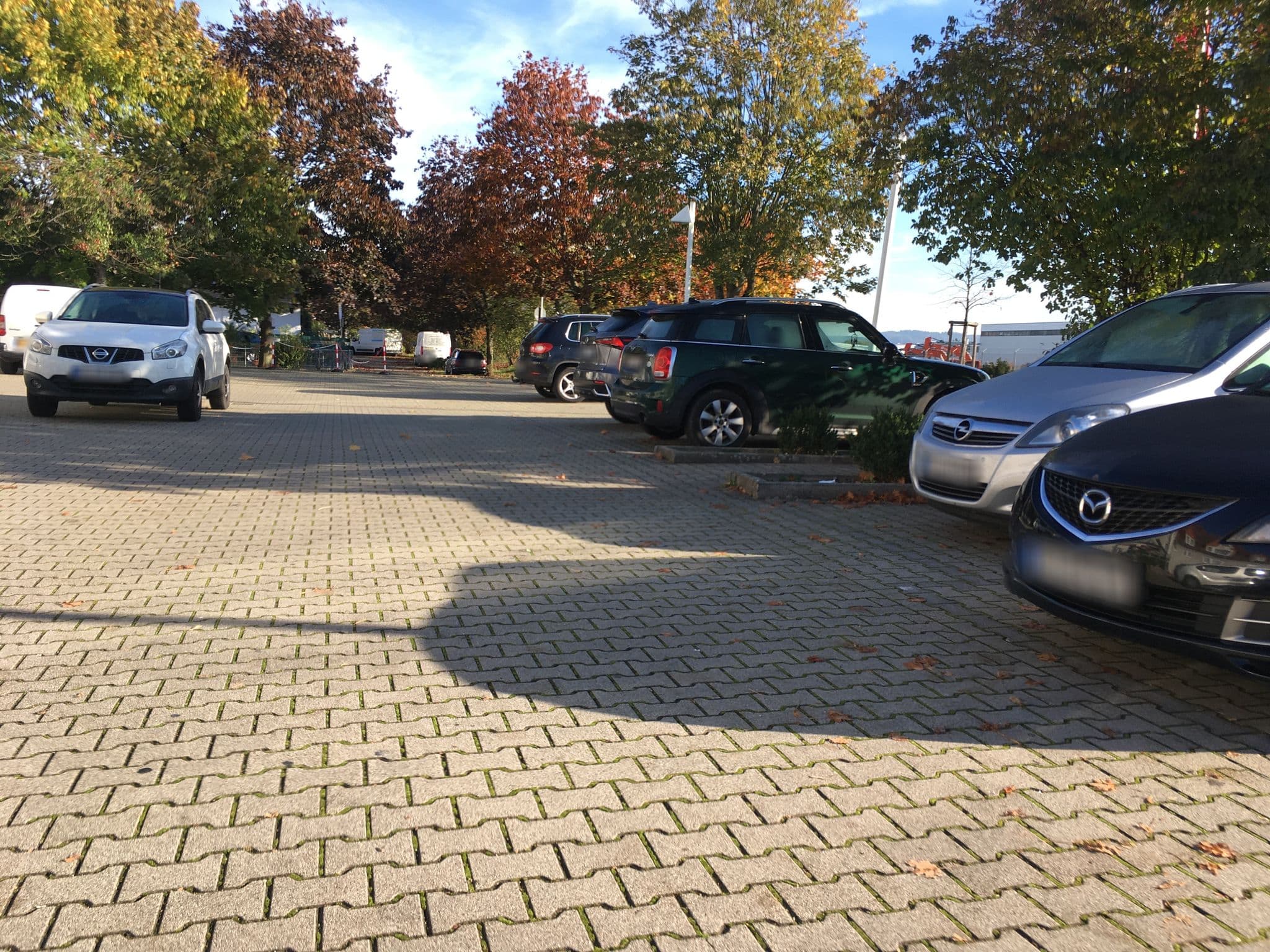 Street view near Leonardo Hotel, Ladenburg — © changchun1 (CC BY-SA · Mapillary)